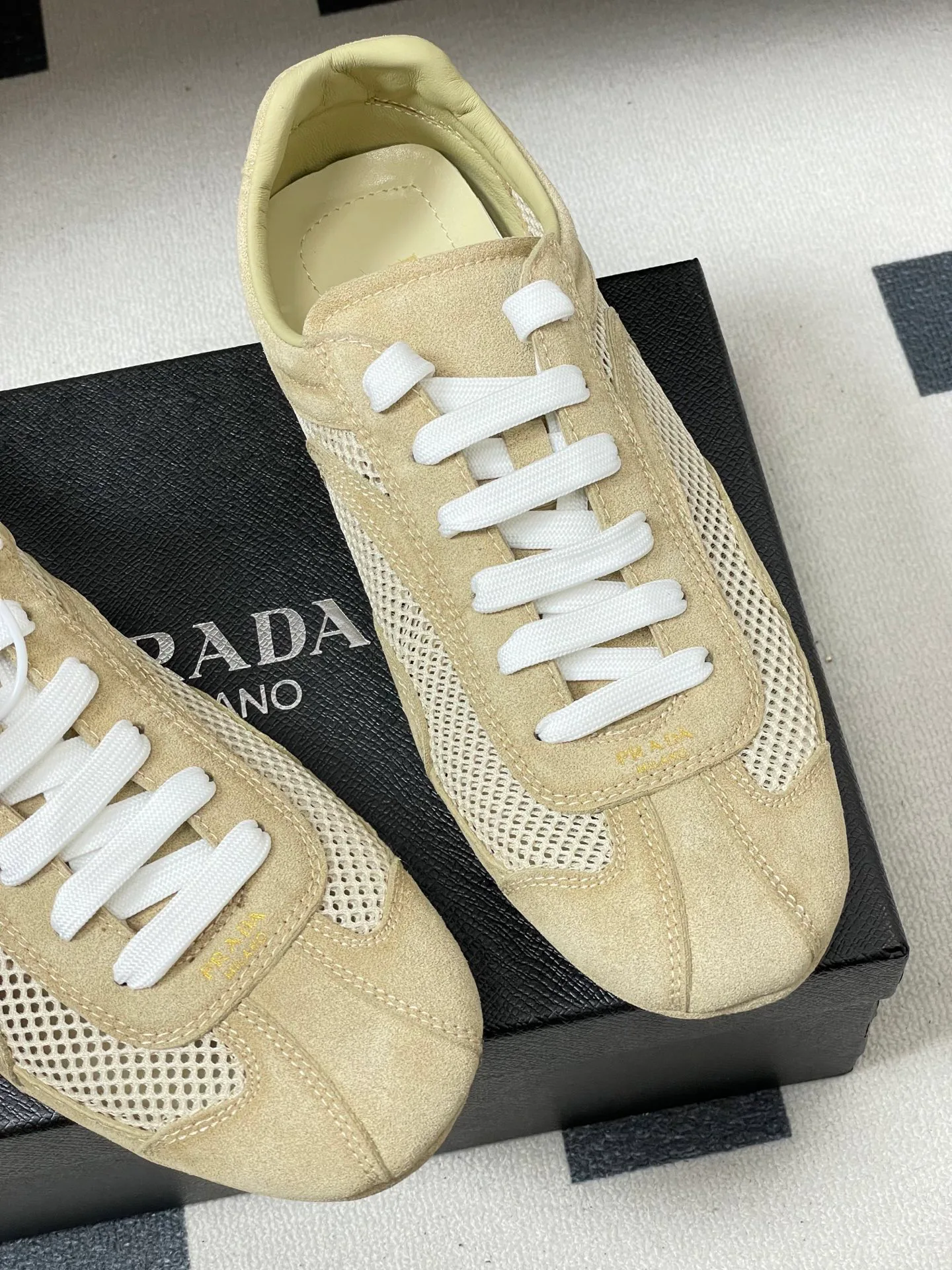 Women's Sneakers PRADA 18492564