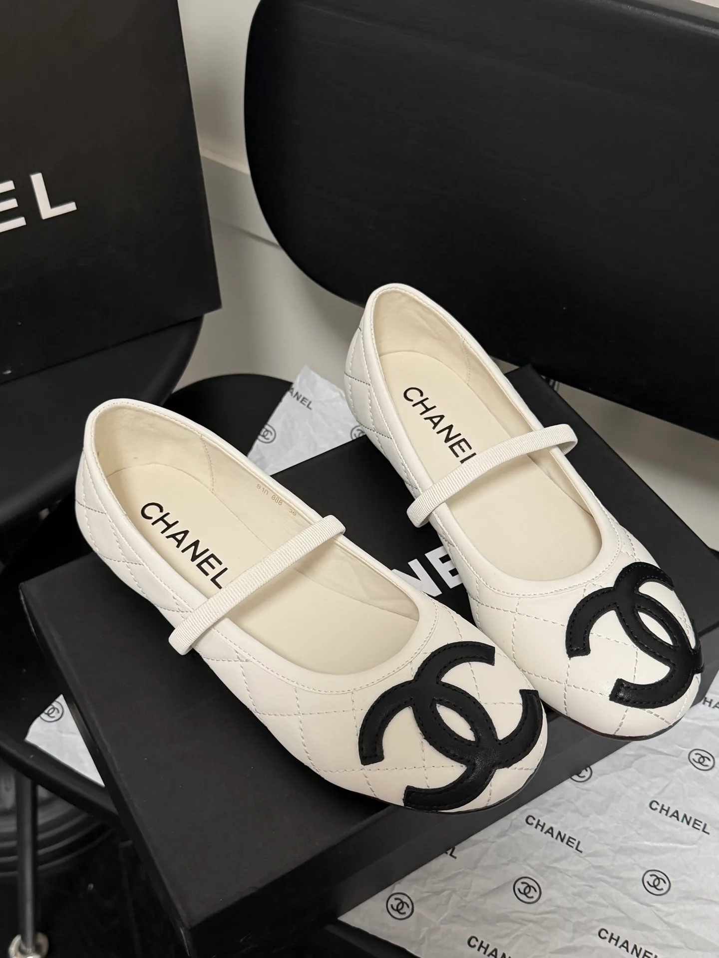 Women's Ballet Flats CHANEL 18362246