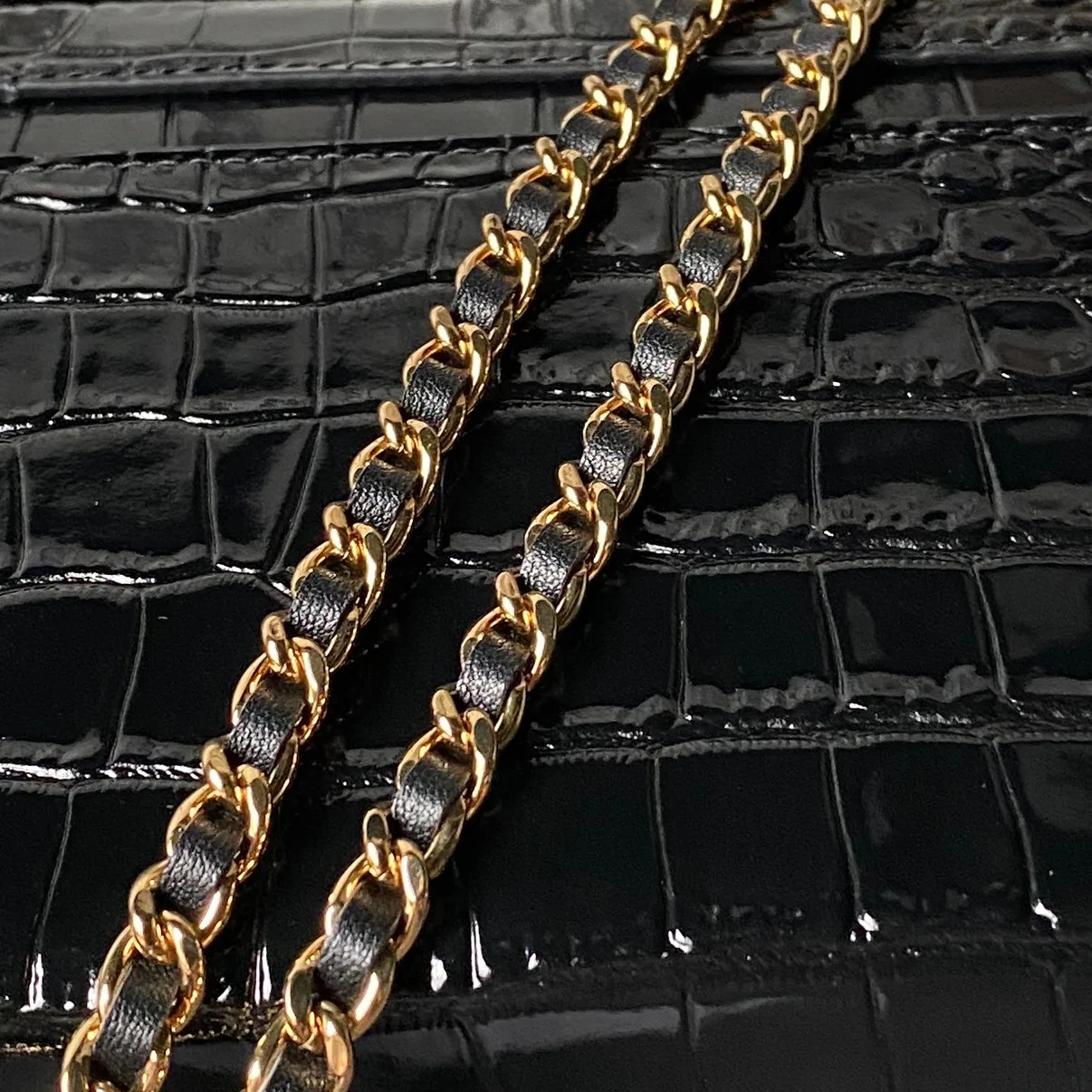 Women's Classic Handbags CHANEL 18005050