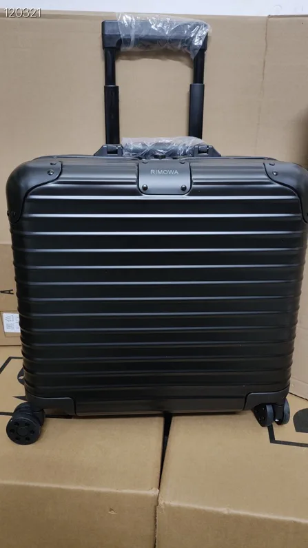 Чемоданы Rimowa 18667631