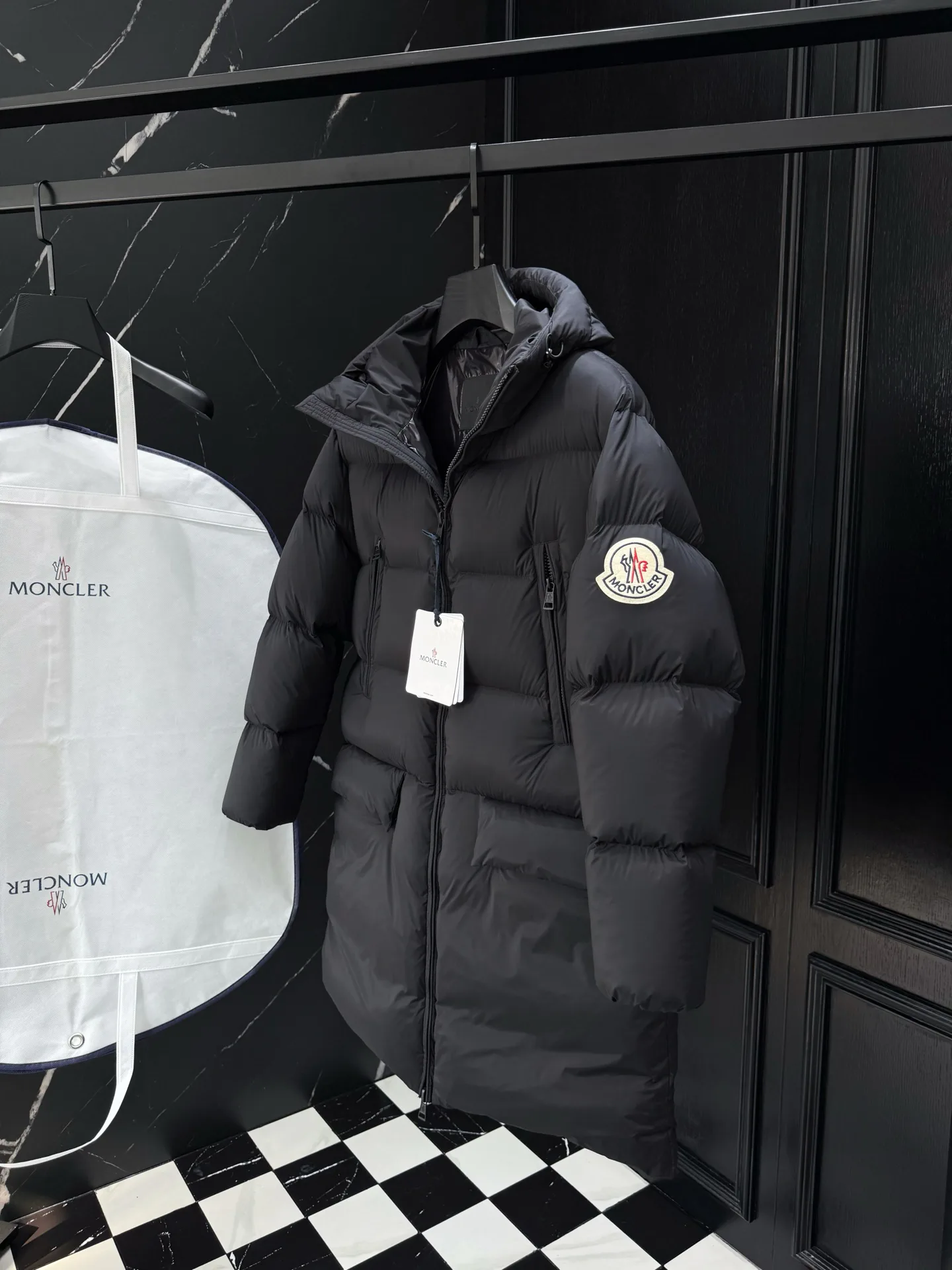 Куртки И Пуховики Мужские Moncler 18684465