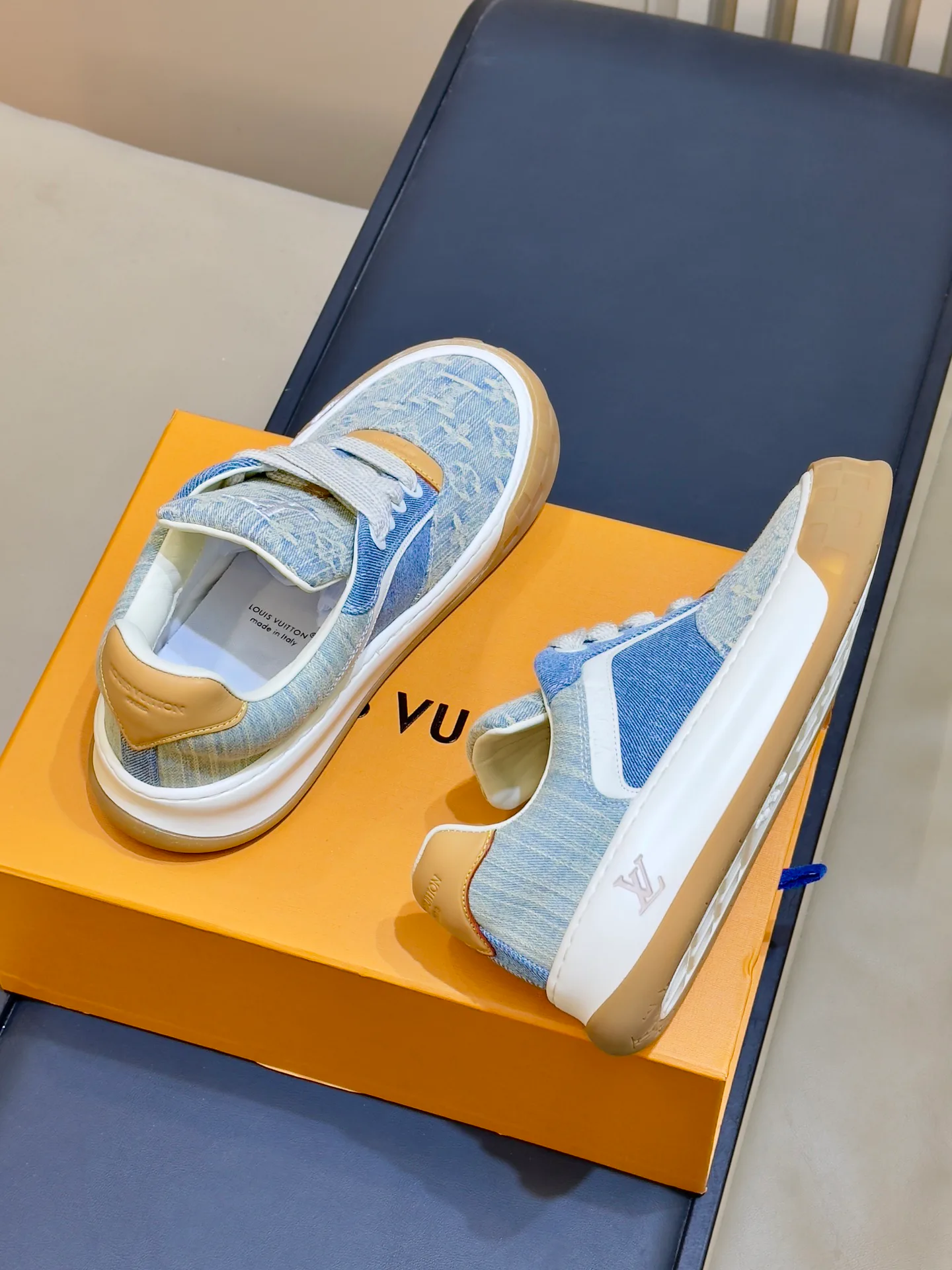 Men's Sneakers LOUIS VUITTON 18073511