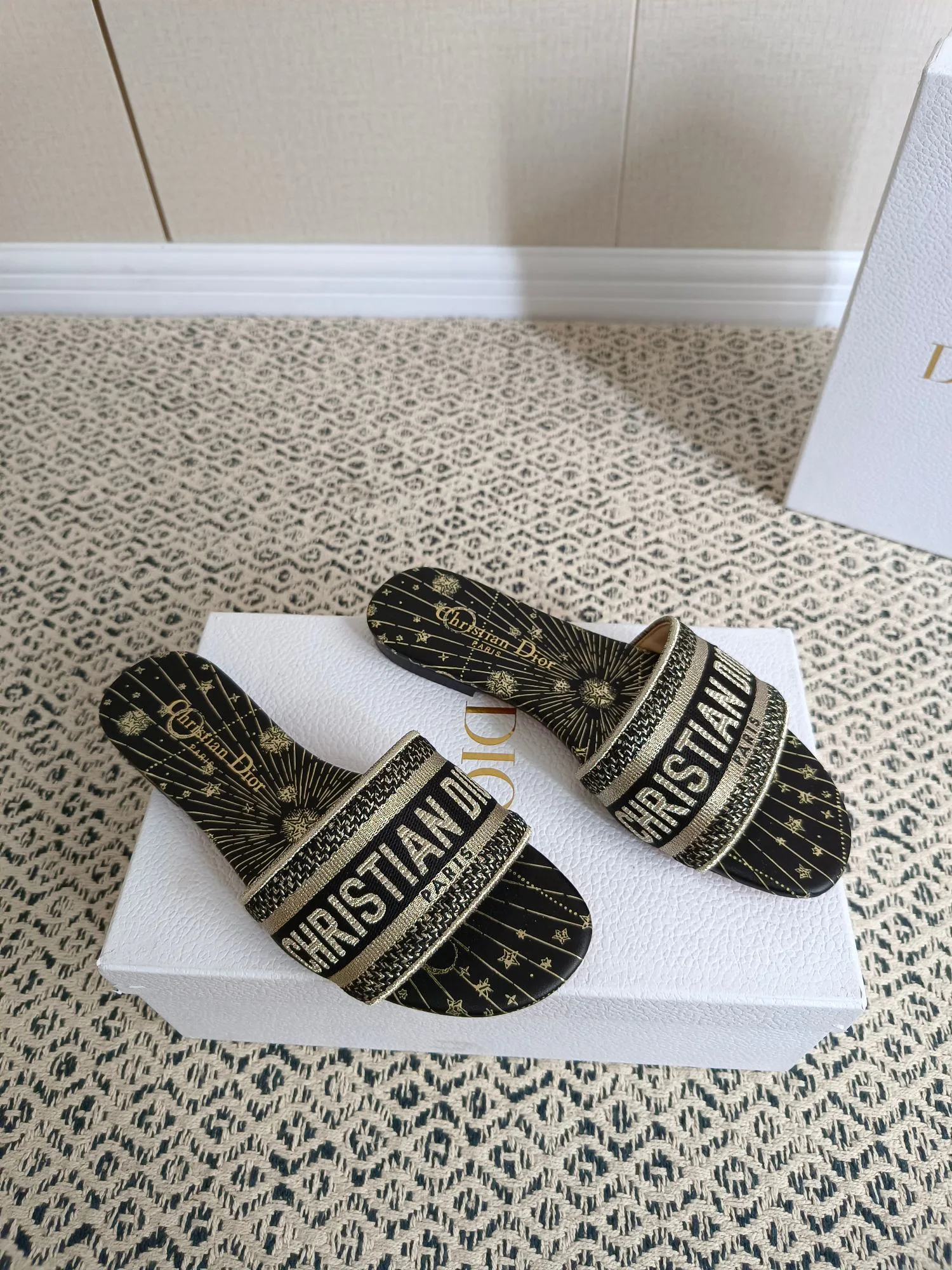 Women's Flip-Flops CHRISTIAN DIOR 17998148