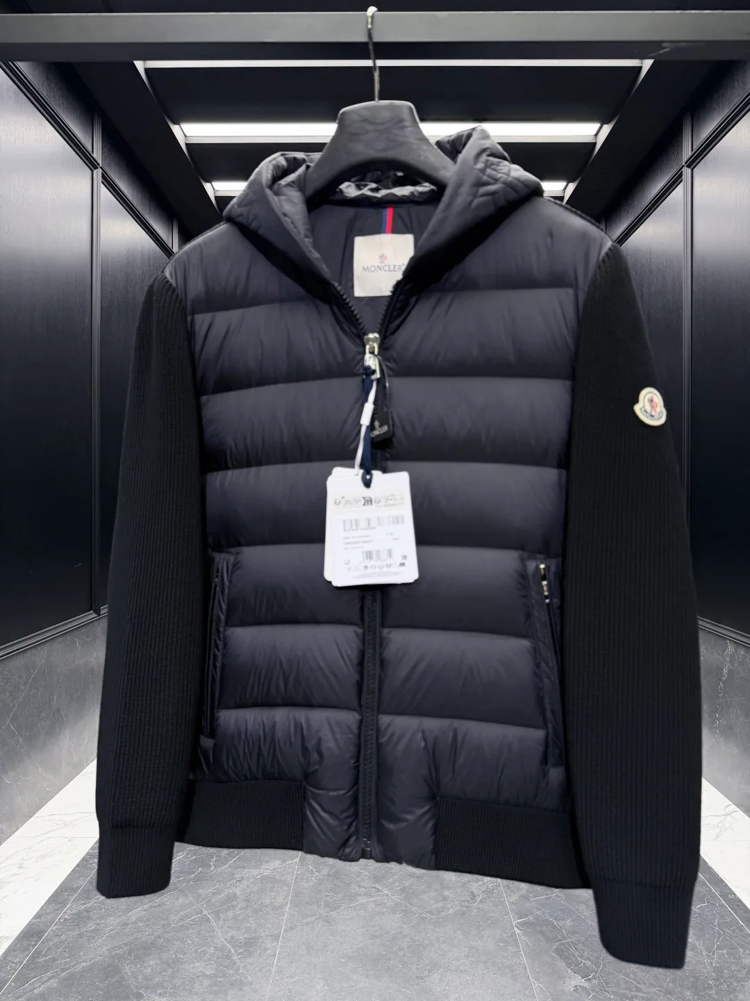 Men's Jackets And Down Jackets MONCLER 18416863