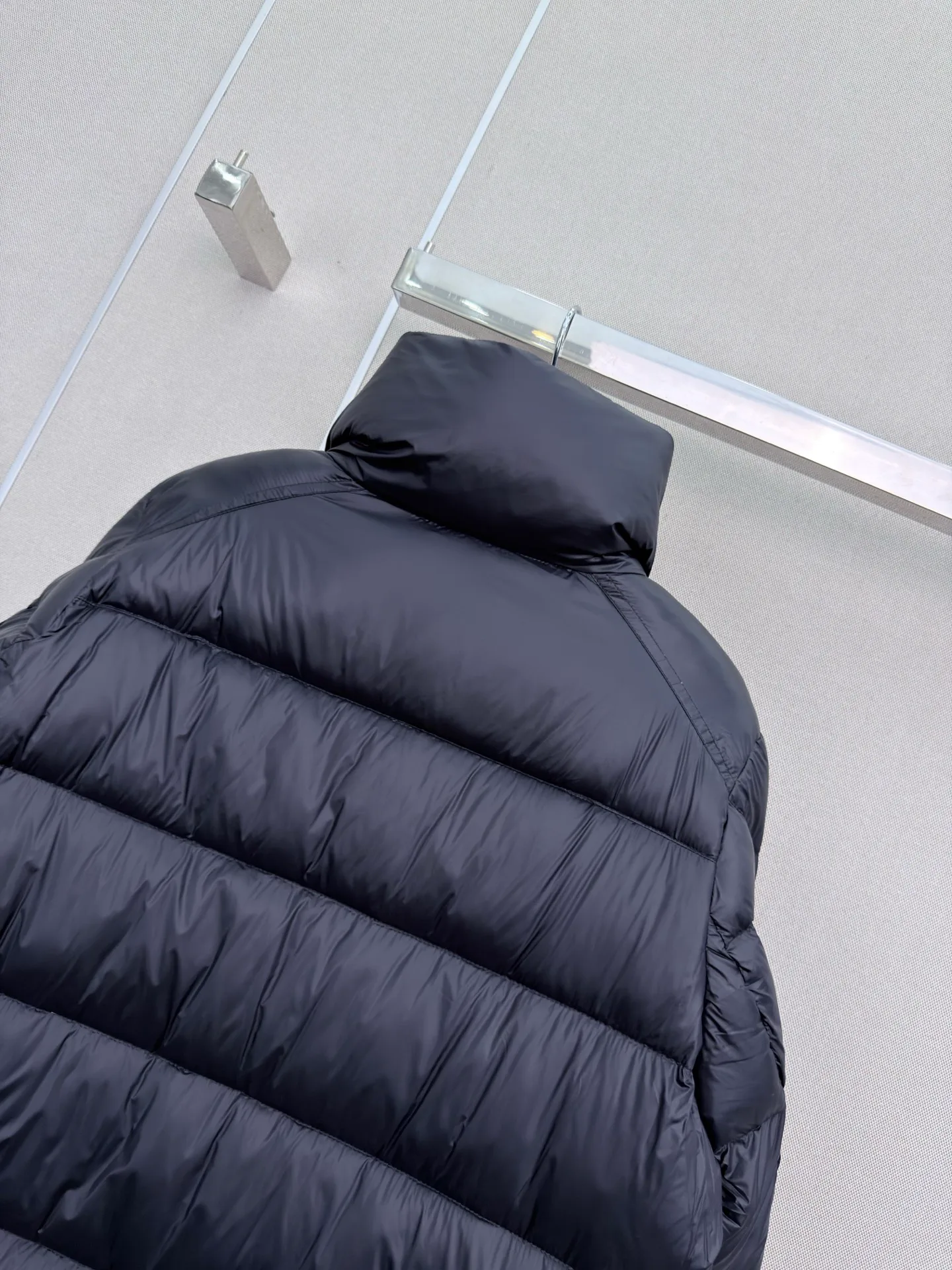 Women's Jackets And Down Jackets MONCLER 18439408