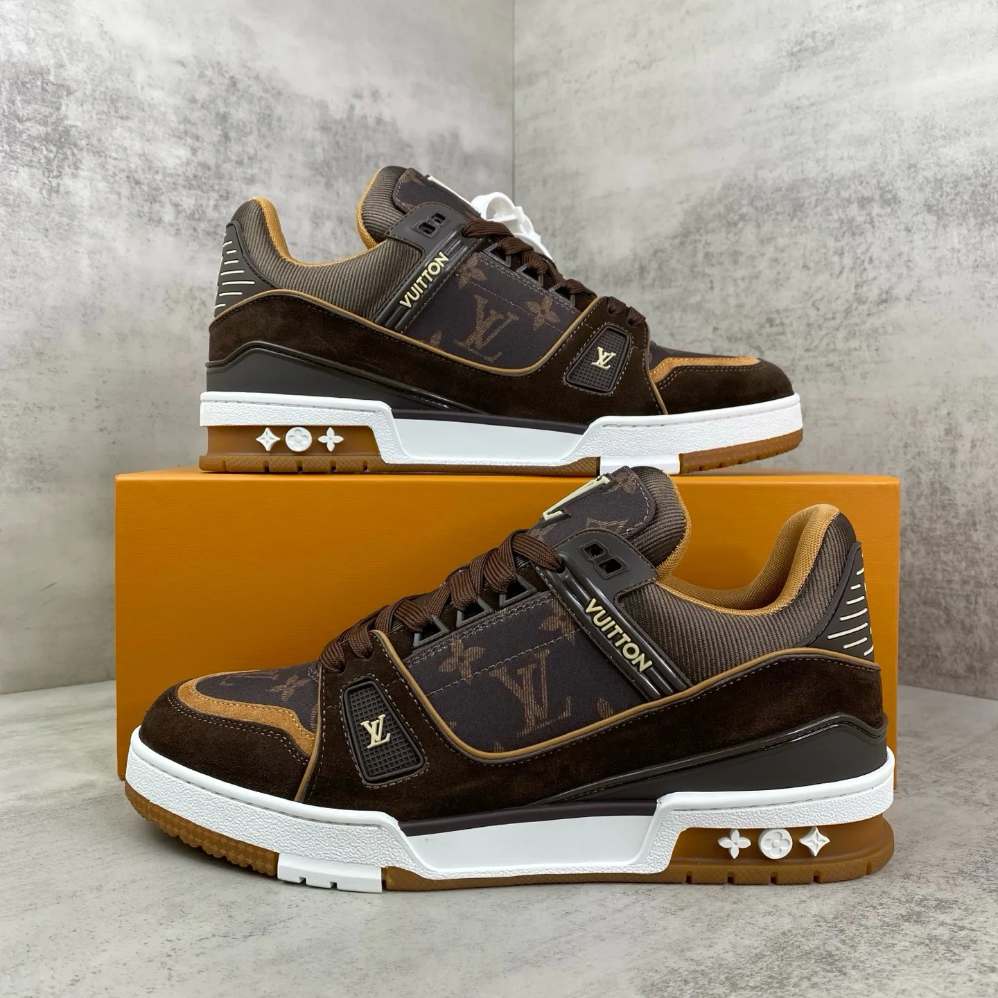 Women's Sneakers LOUIS VUITTON 17961745
