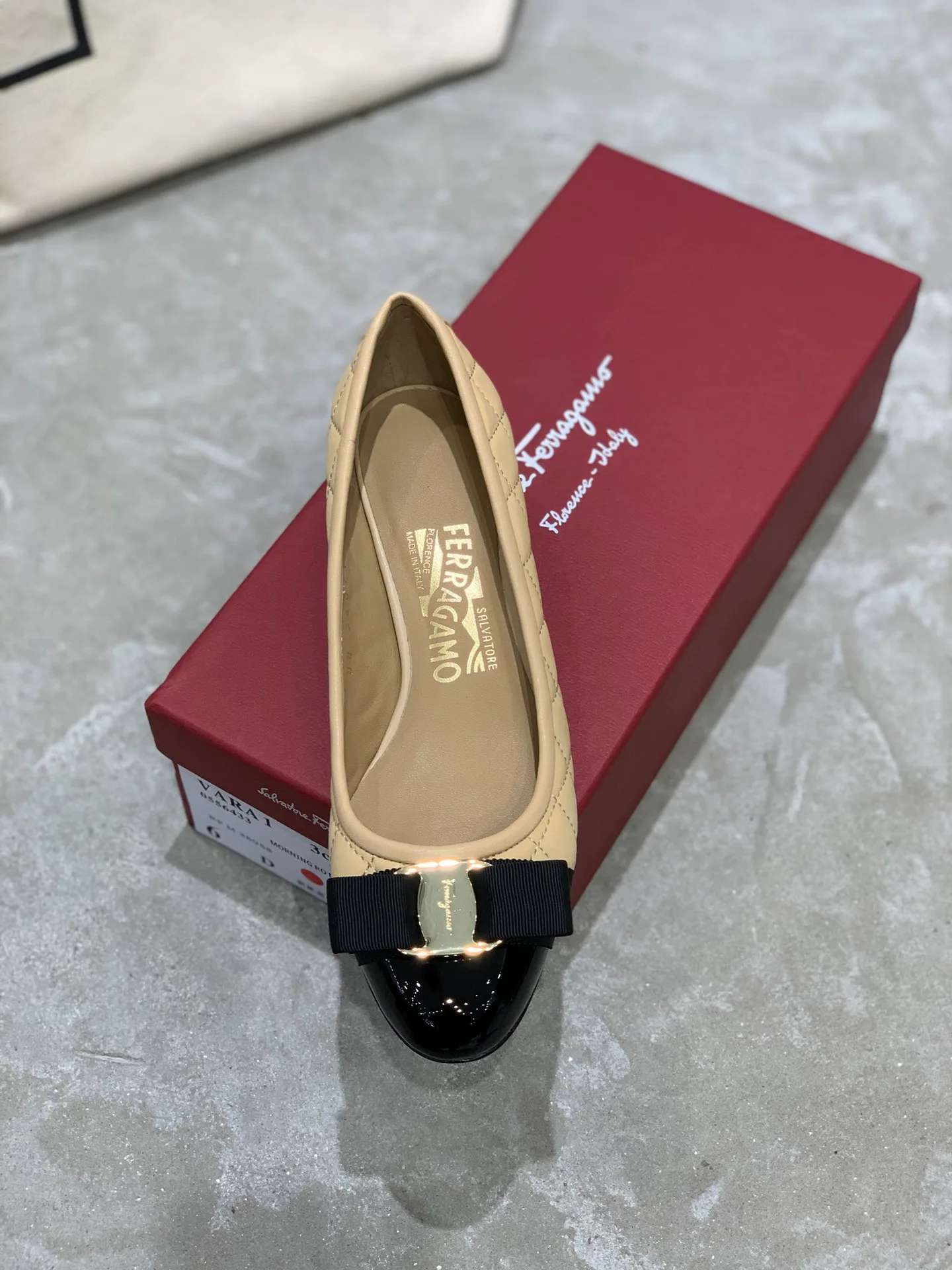 Women's Ballet Flats SALVATORE FERRAGAMO 17642549