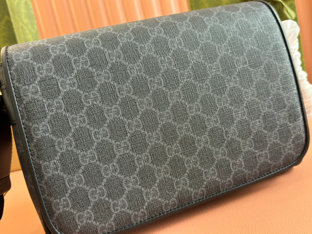 Women's Shoulder Bags GUCCI 17947636