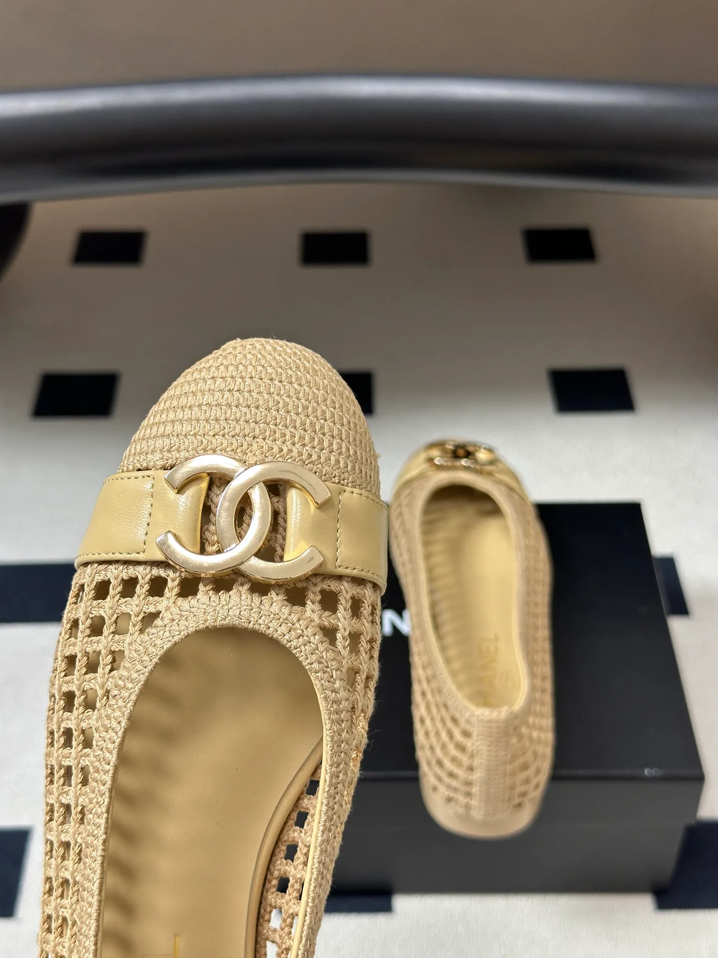 Women's Ballet Flats CHANEL 17403438