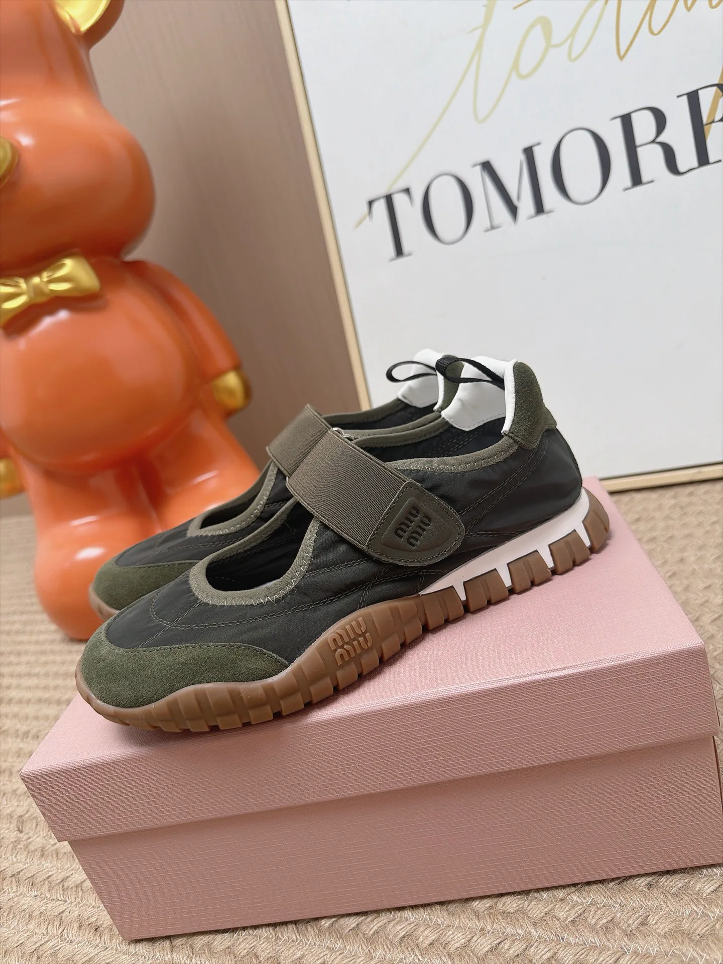 Women's Sneakers MIU MIU 18063021
