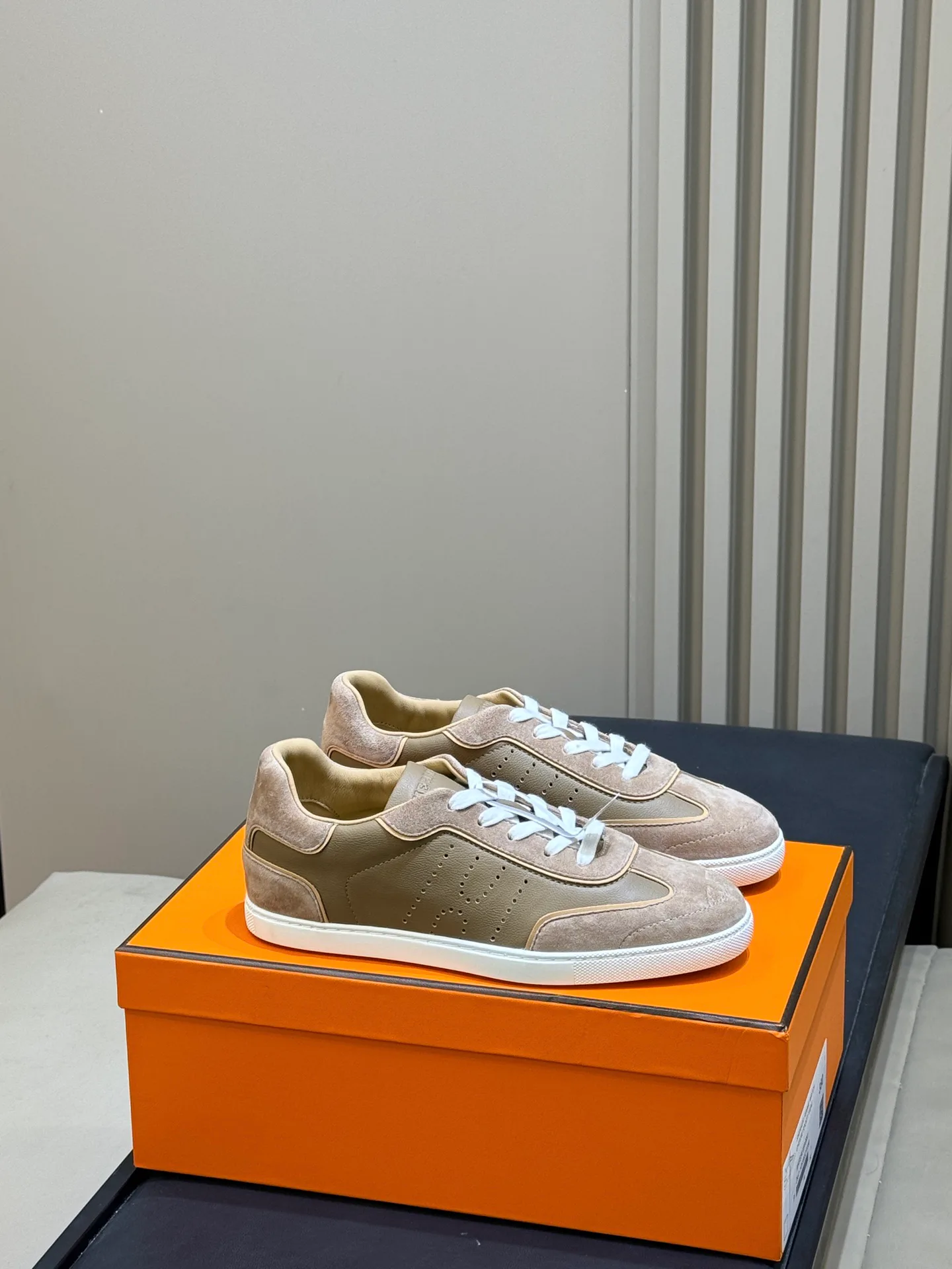 Women's Sneakers HERMES 18072925