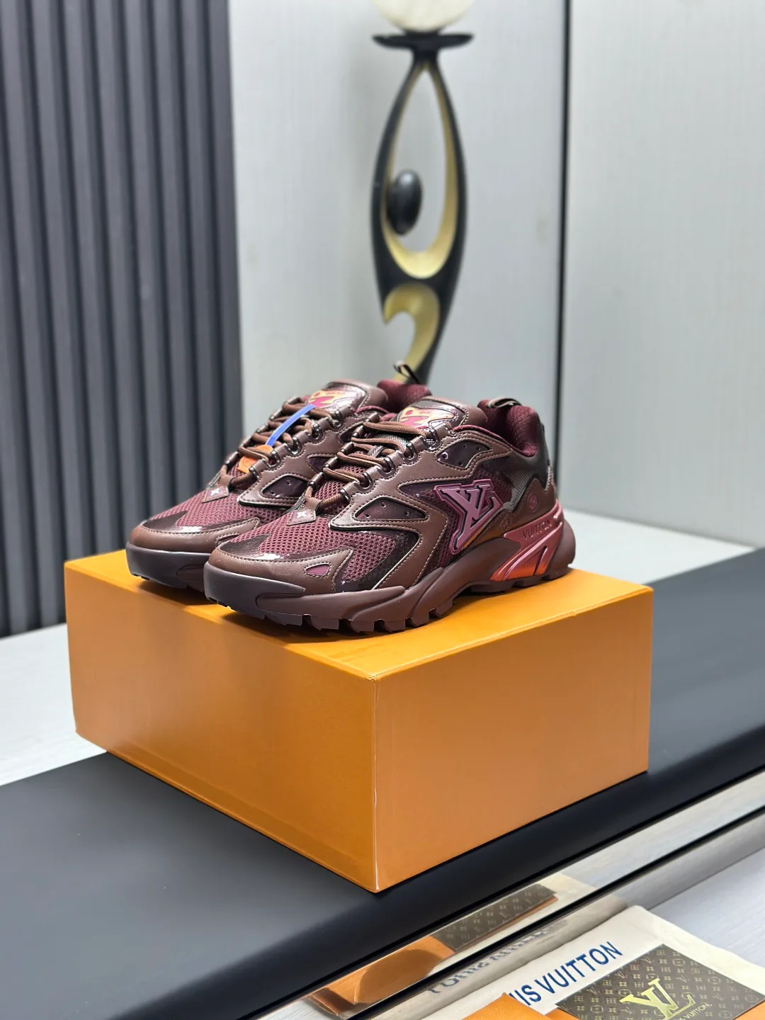 Women's Sneakers LOUIS VUITTON 18211991