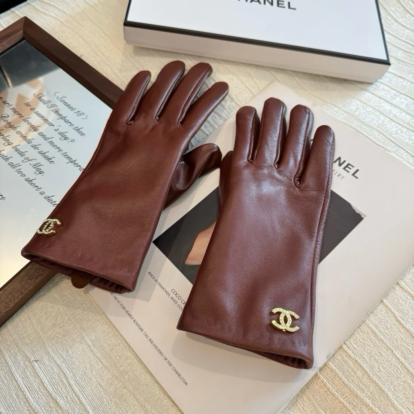 Gloves CHANEL 18003538