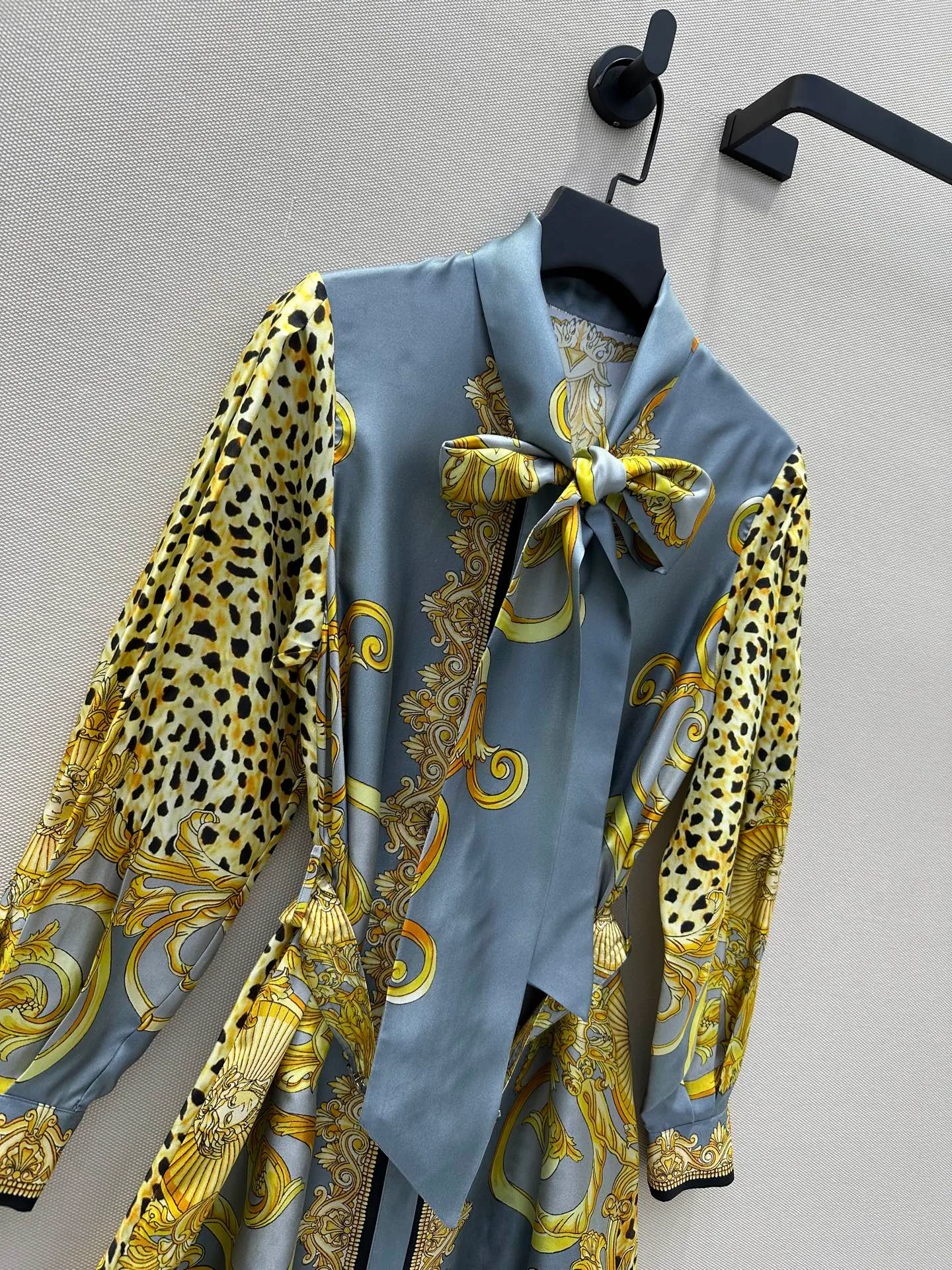 Платья Женские Versace 18580497