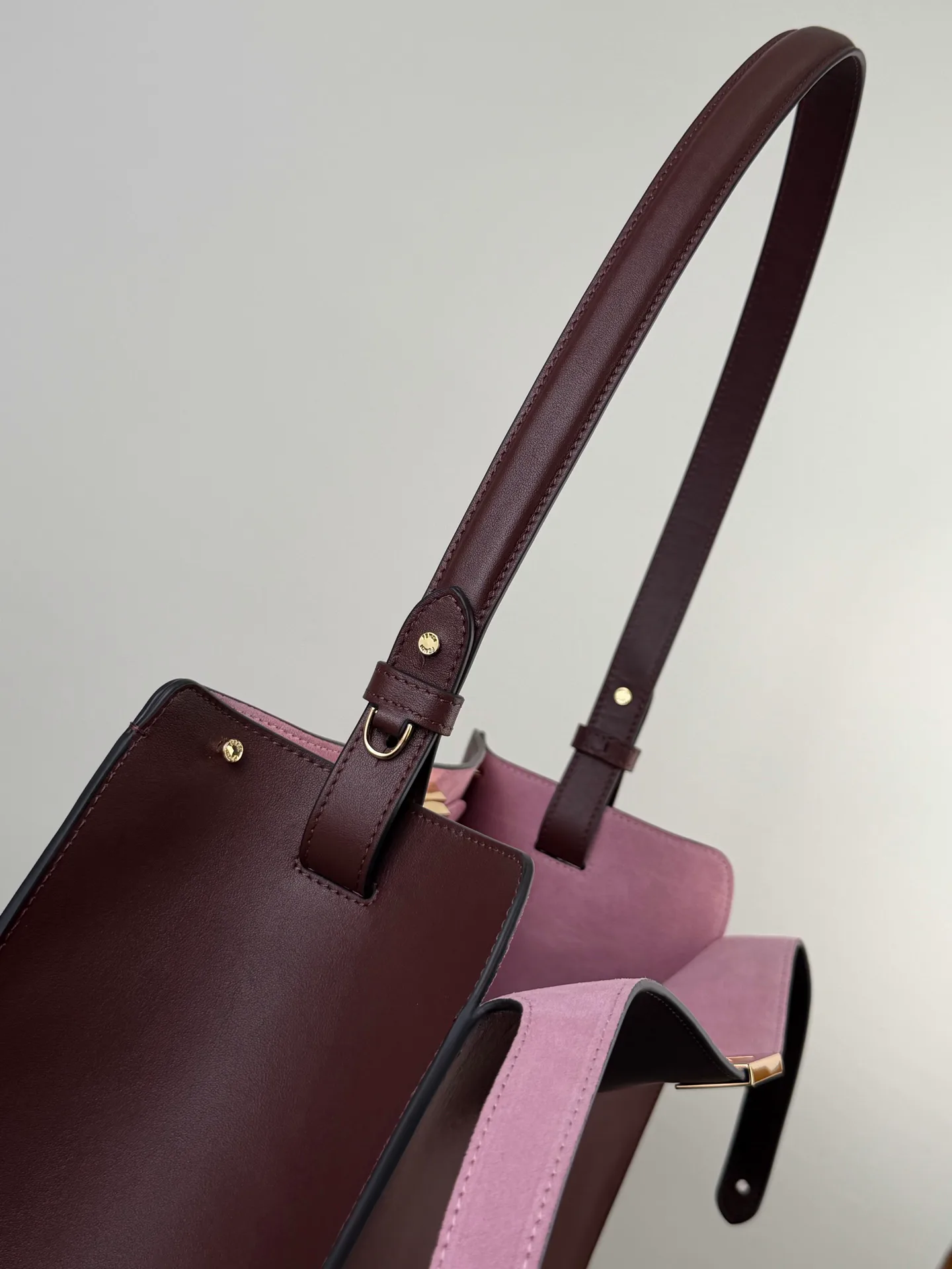 Women's Classic Handbags FENDI 17901902