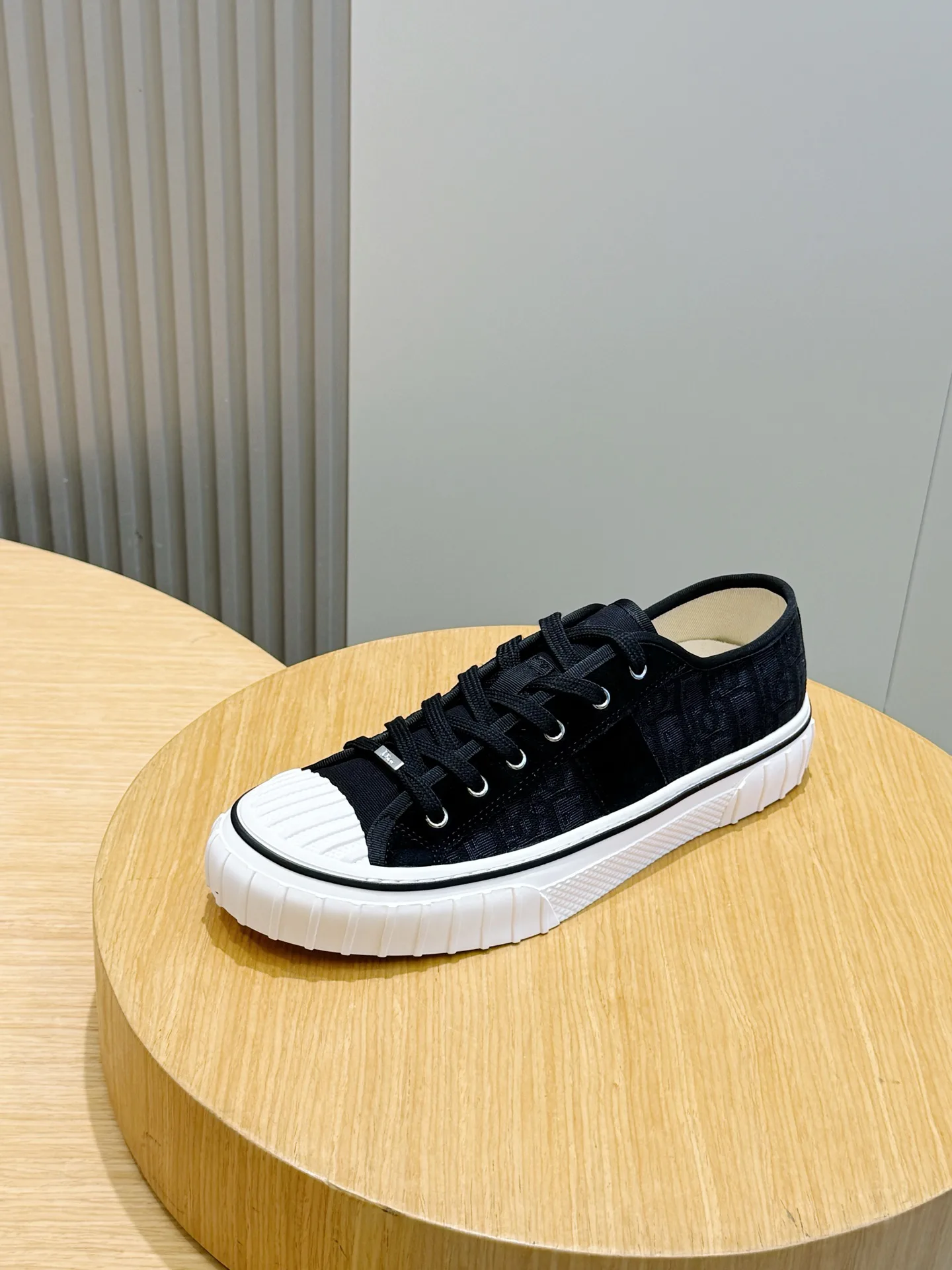 Men's Sneakers CHRISTIAN DIOR 18101564