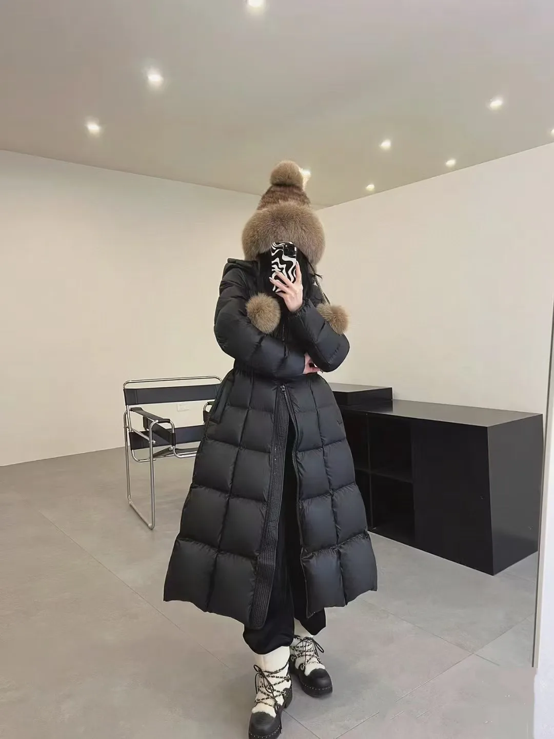Women's Jackets And Down Jackets MONCLER 18048046