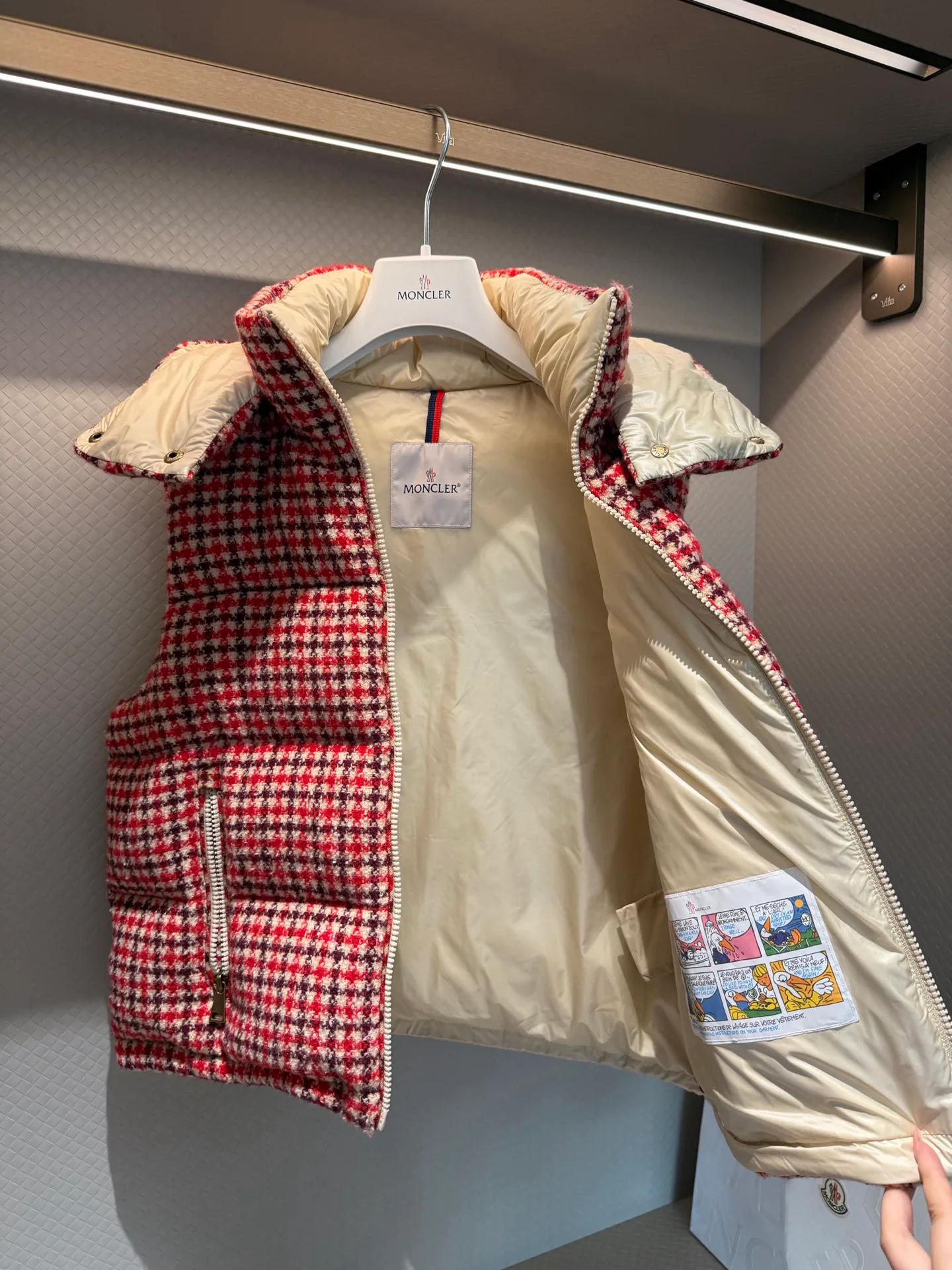 Women's Vests MONCLER 18536471