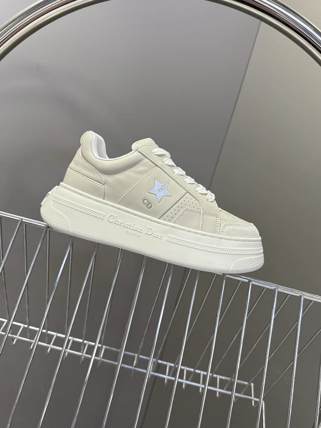 Women's Sneakers CHRISTIAN DIOR 18005372
