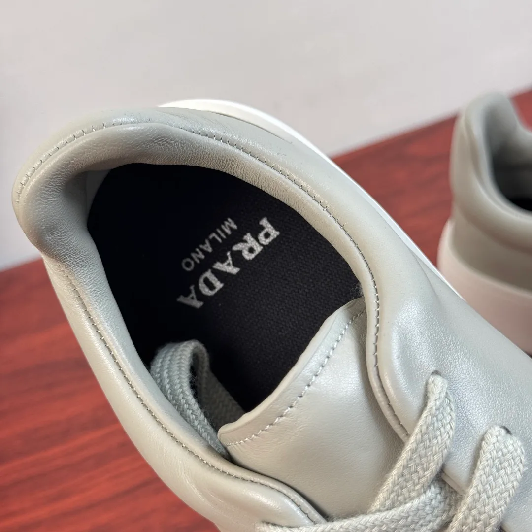Men's Sneakers PRADA 16935028