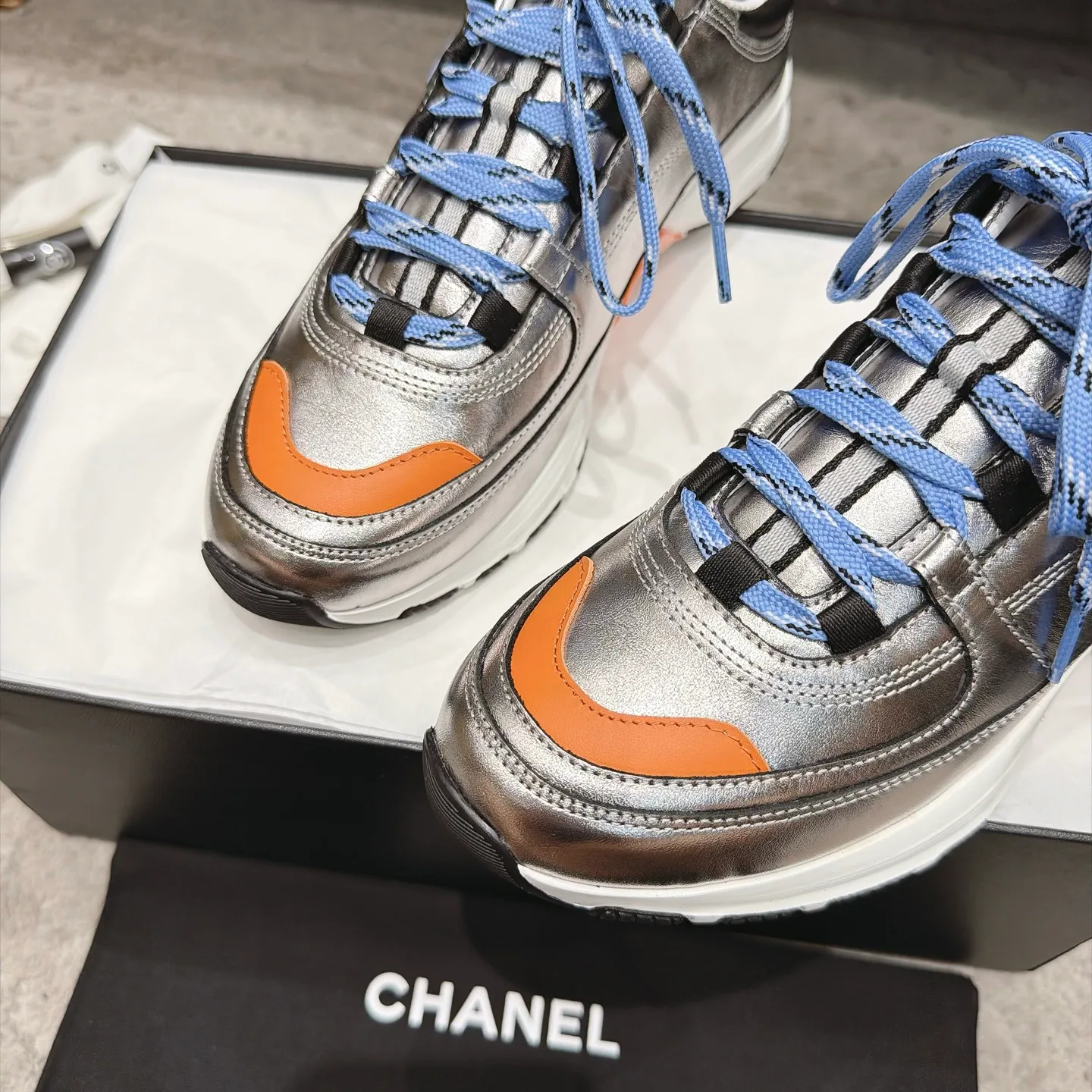 Кроссовки Женские Chanel 18627980