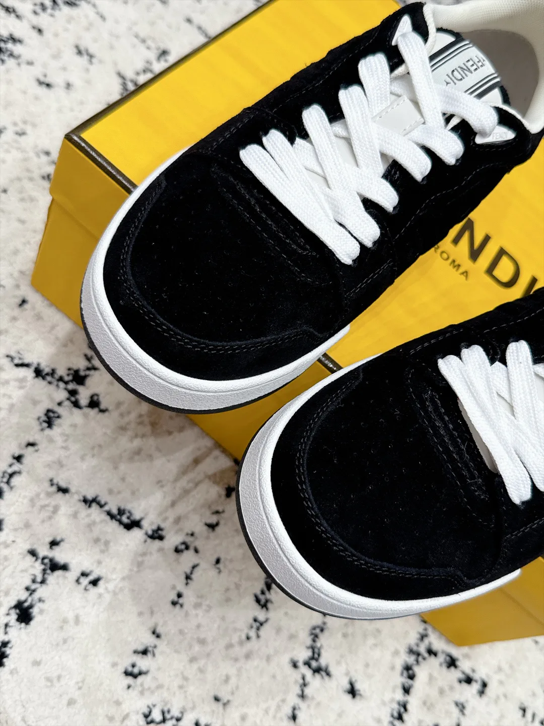 Men's Sneakers FENDI 18406624