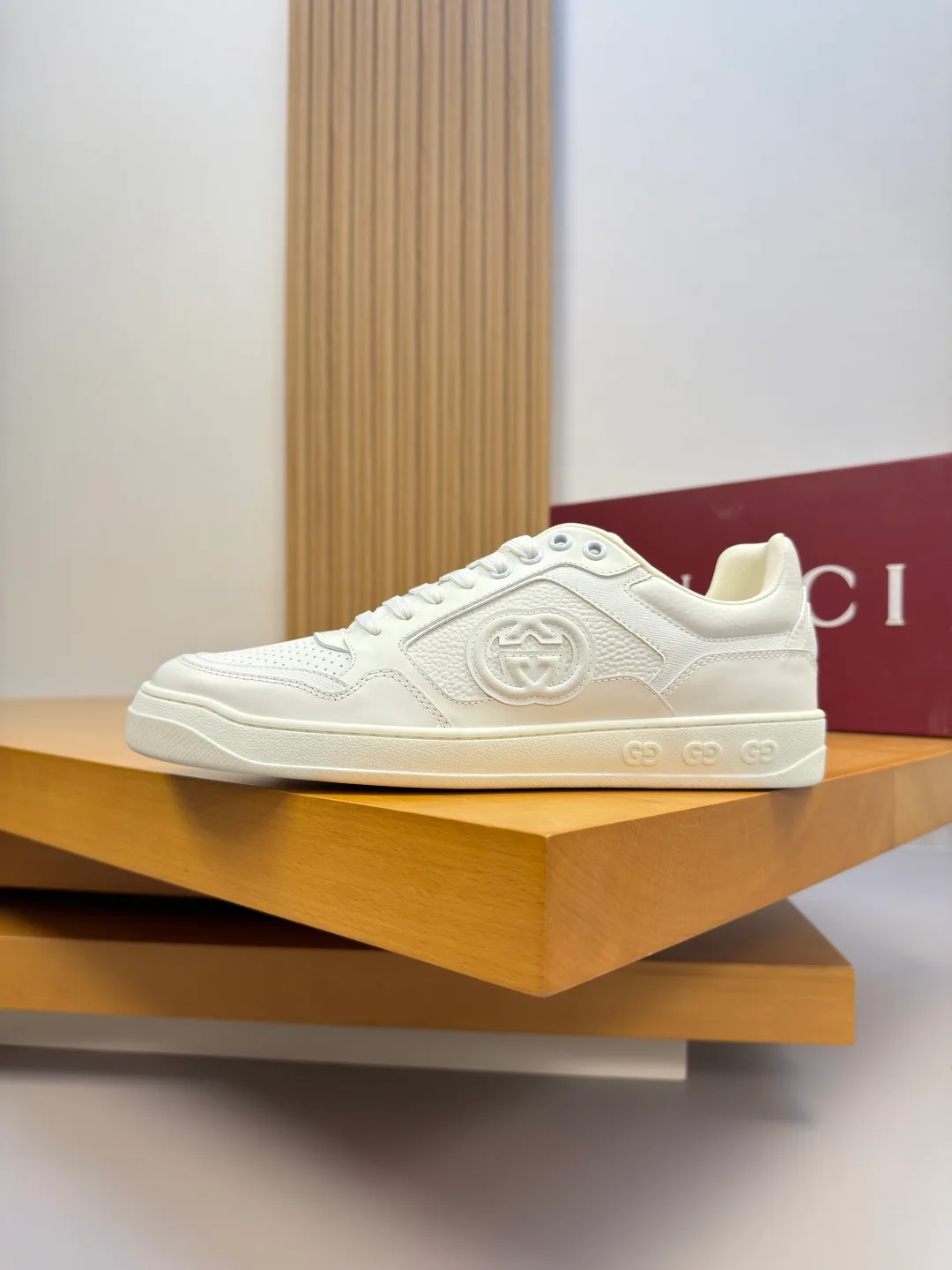 Men's Sneakers GUCCI 18142460