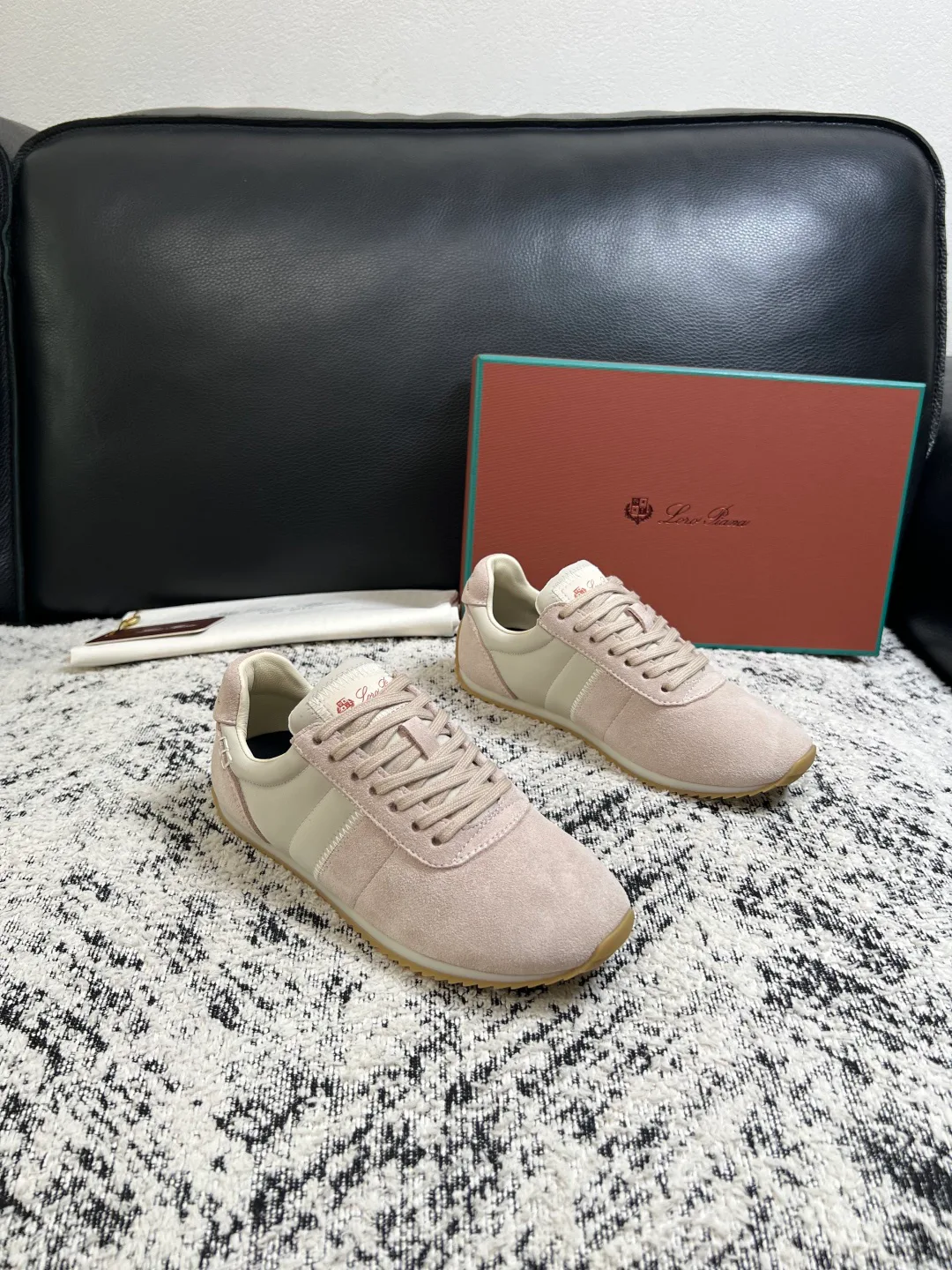 Women's Sneakers LORO PIANA 17715971