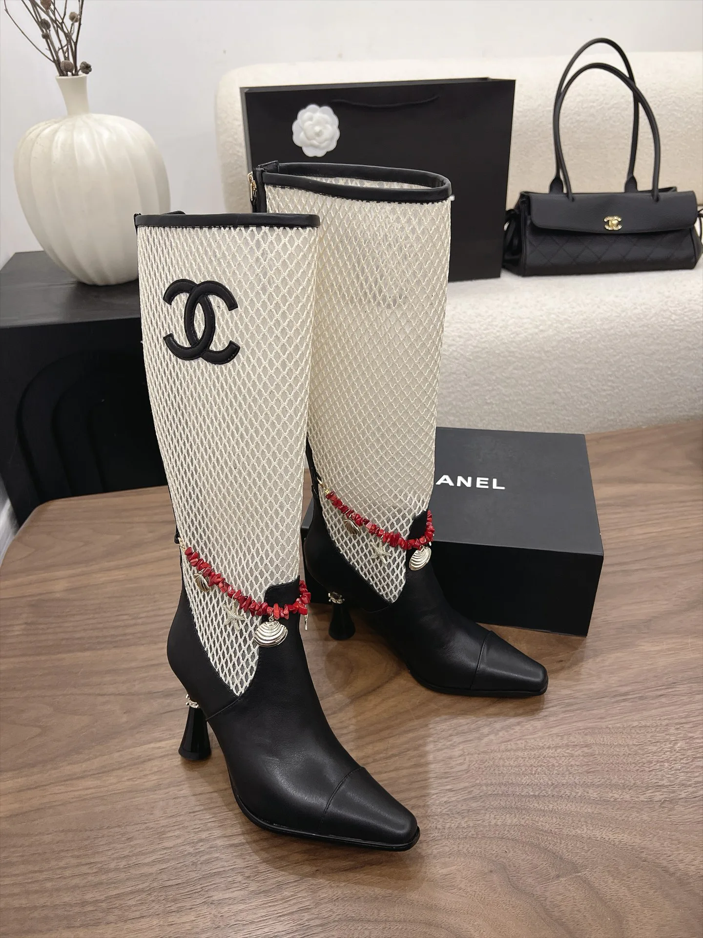 Women's Boots CHANEL 18223433