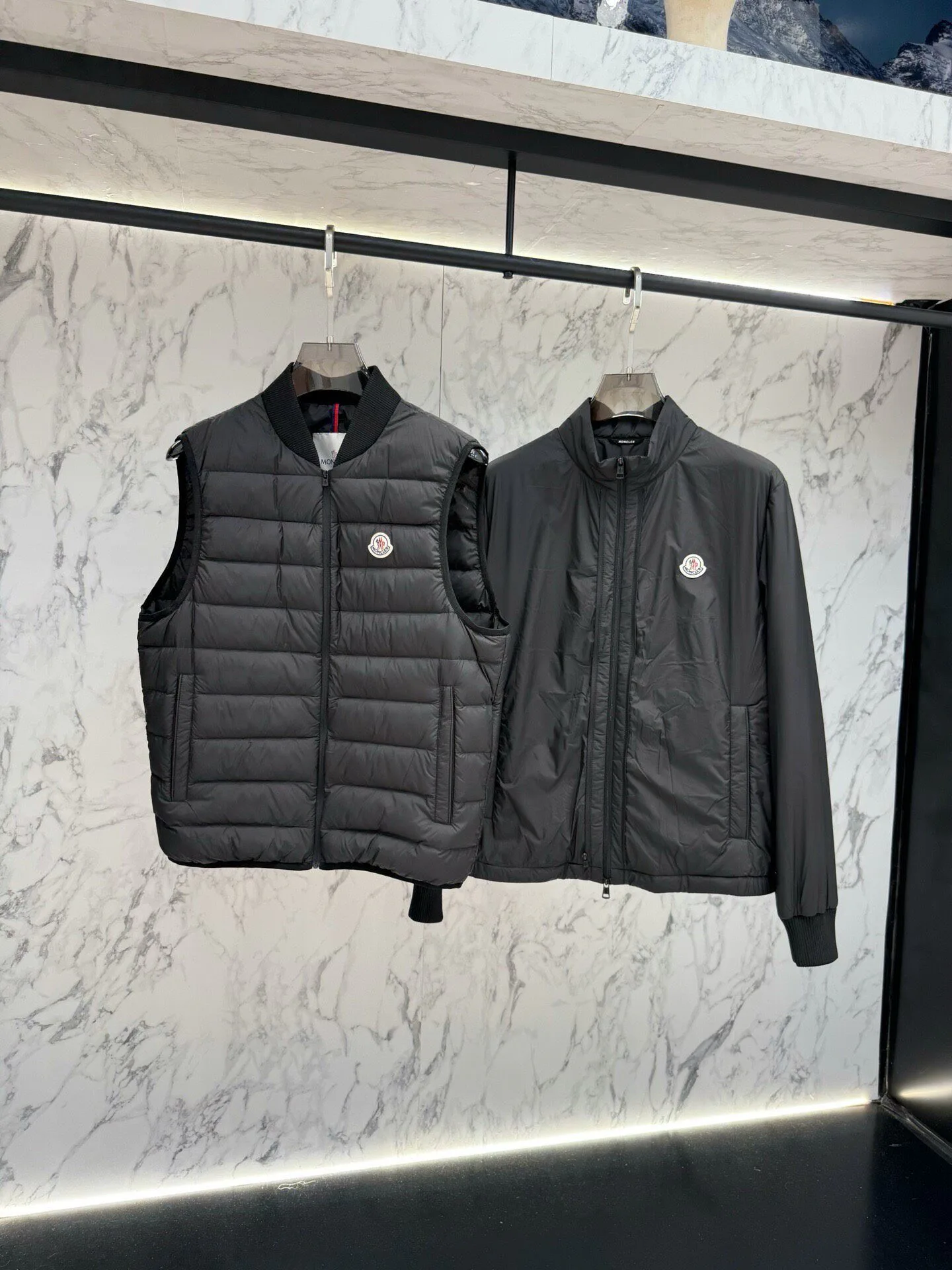 Men's Jackets And Down Jackets MONCLER 18345552