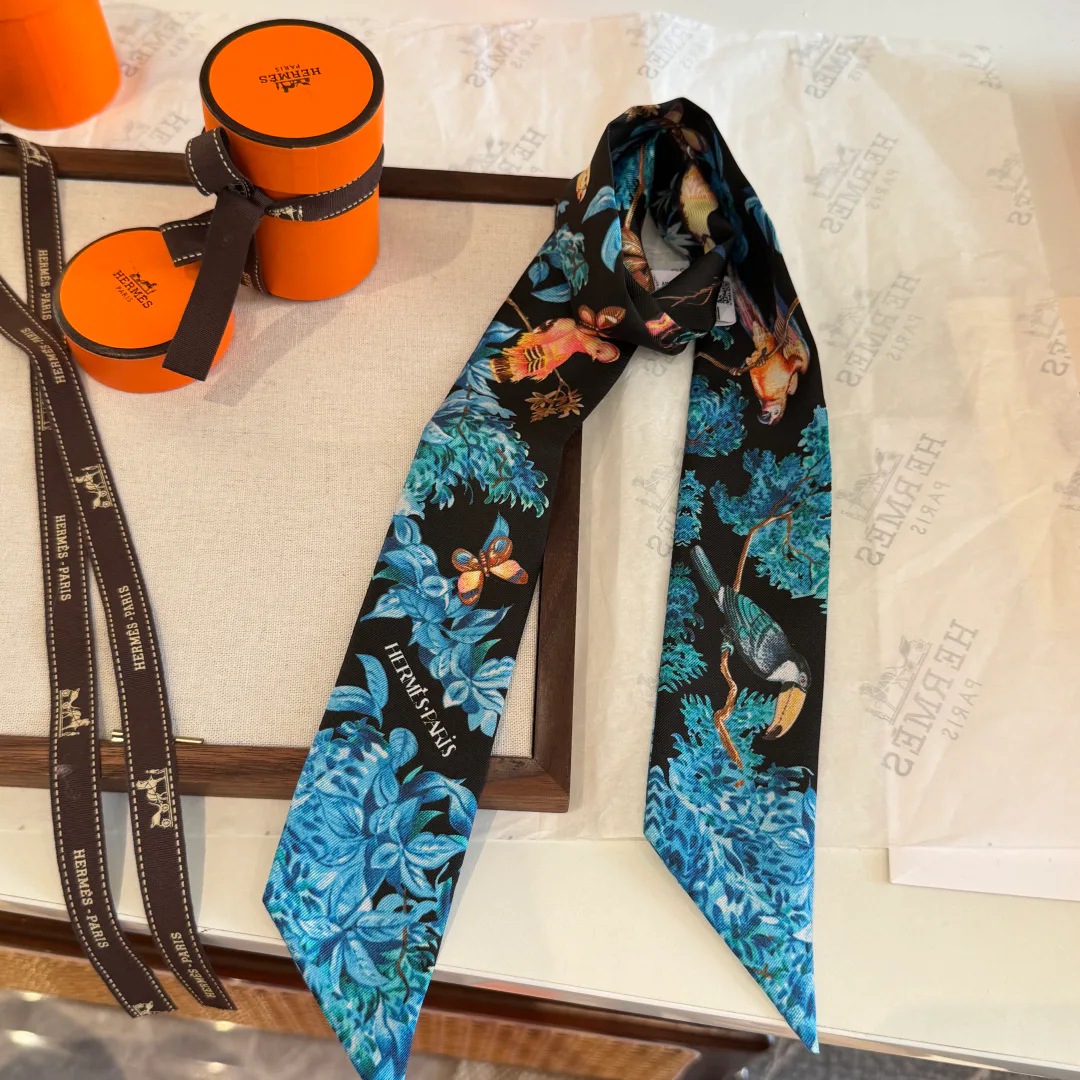 Silk Scarves HERMES 18003421