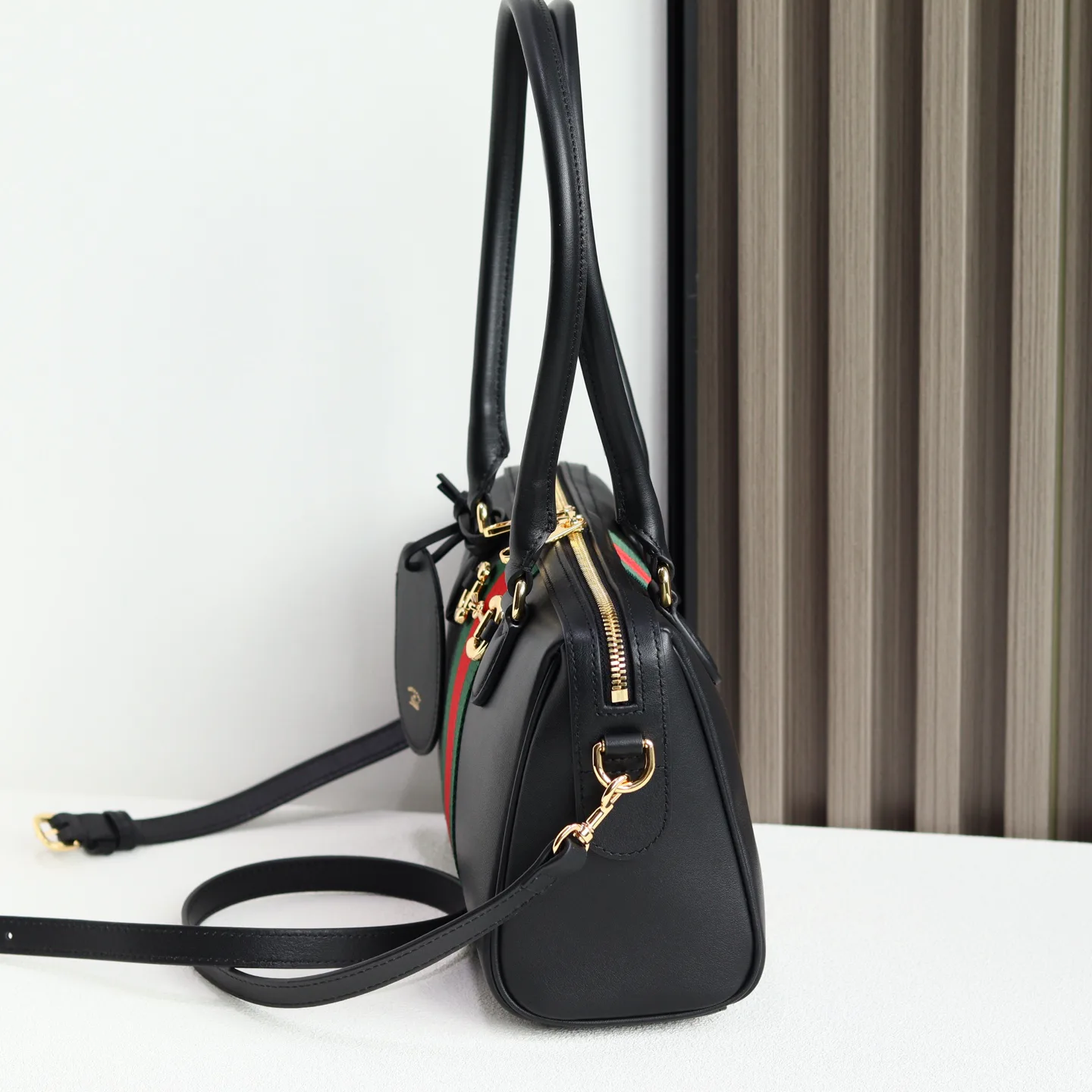 Классические Сумки Женские Gucci 18614484