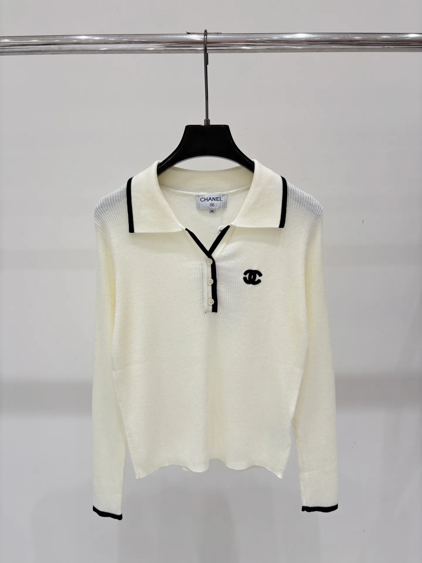 Women's Jumpers And Sweaters CHANEL 18028917