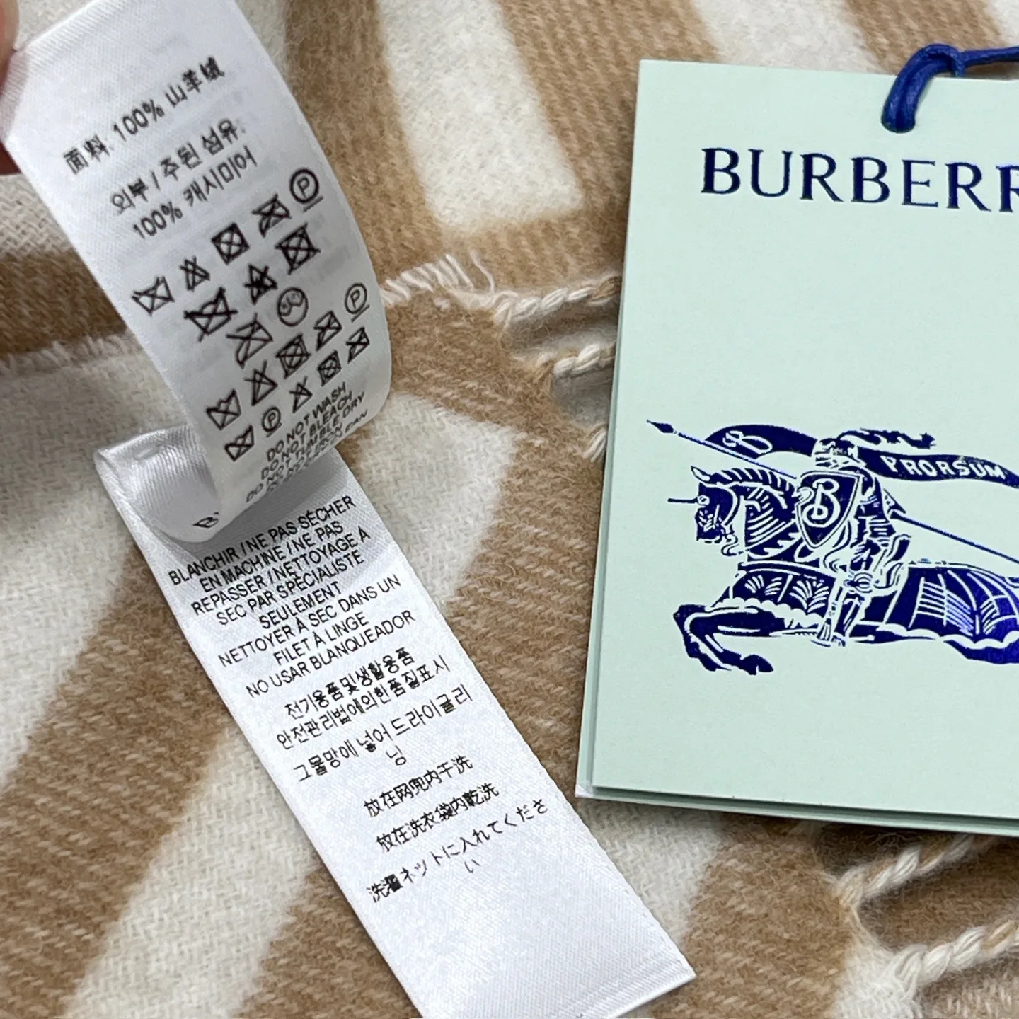 Scarves BURBERRY 17945511