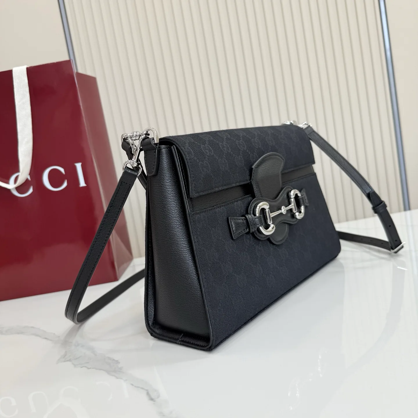 Women's Classic Handbags GUCCI 17947727