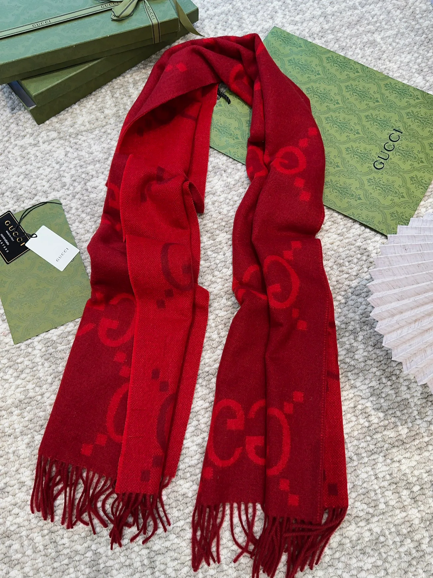 Scarves GUCCI 18105469