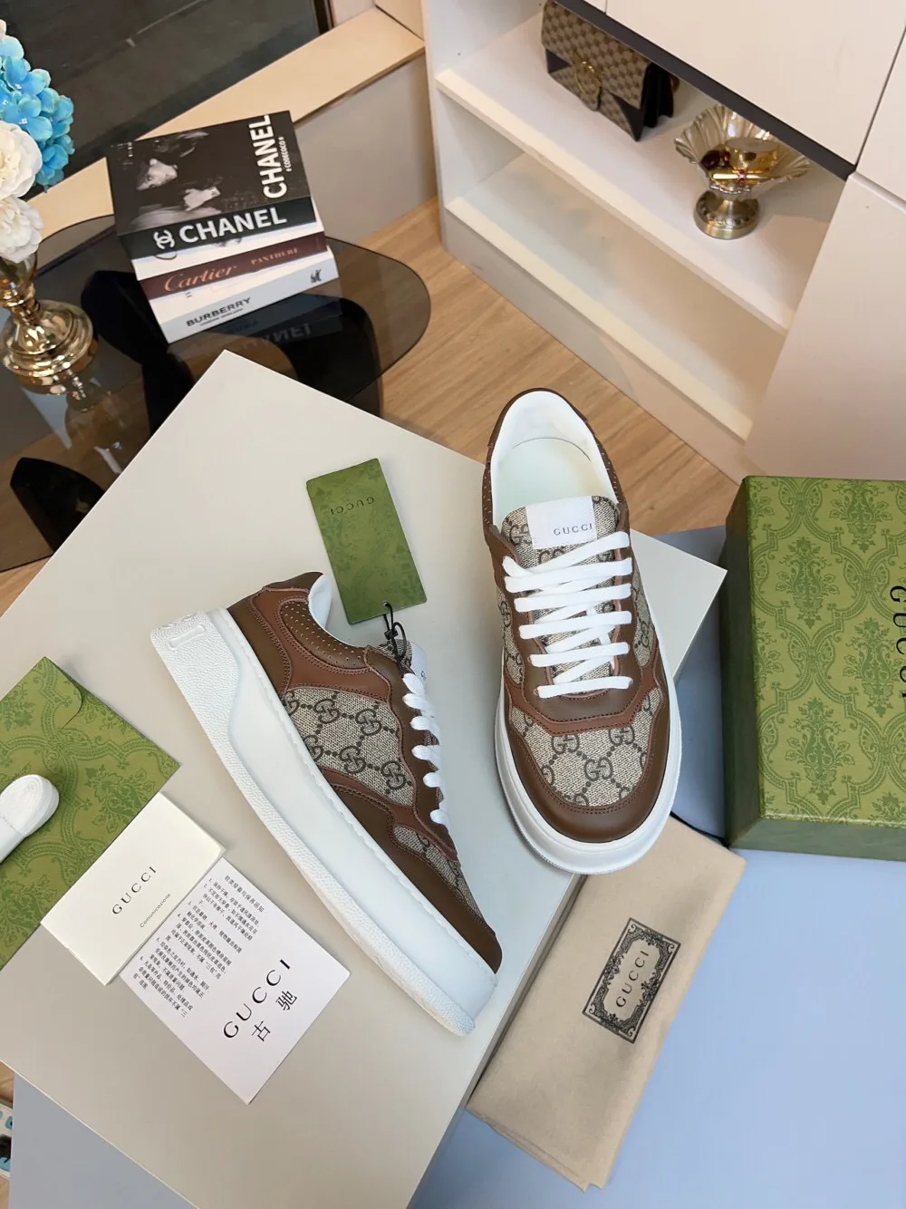 Women's Sneakers GUCCI 18369614