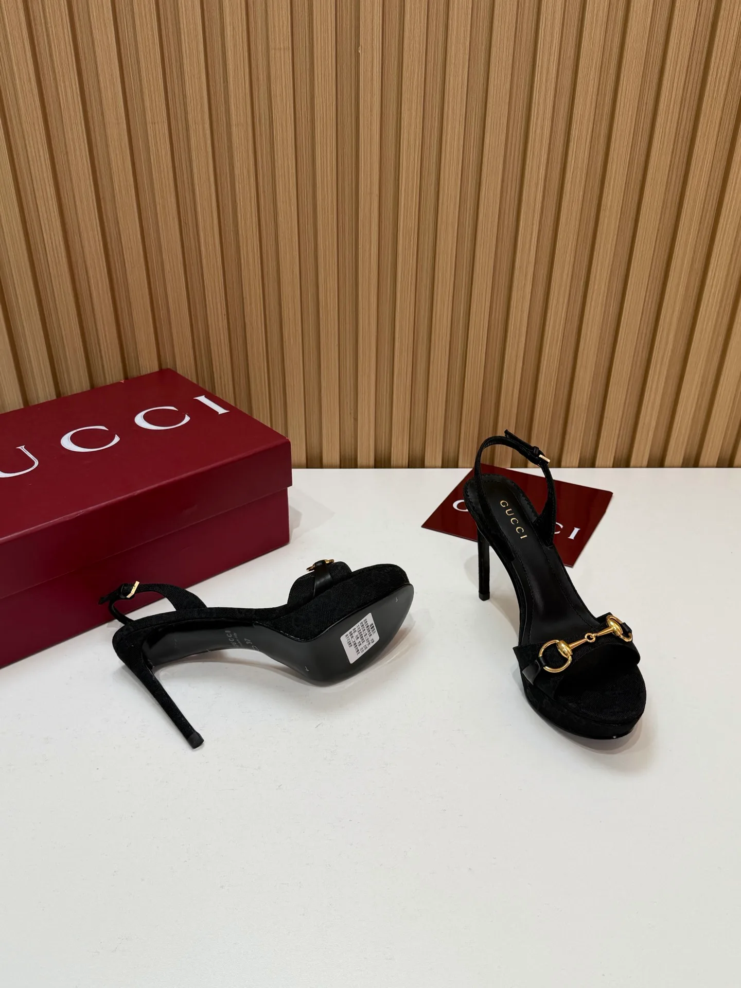 Women's Open-Toe Sandals GUCCI 18396268