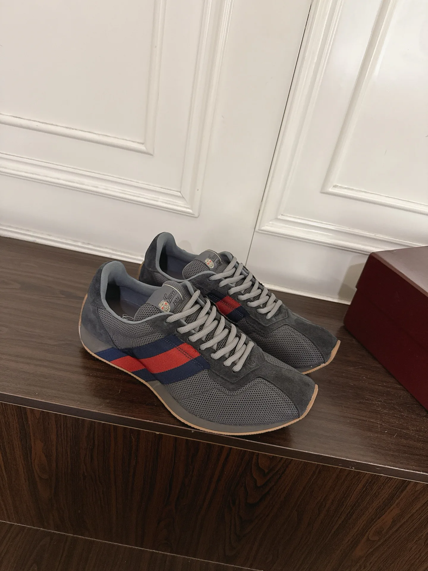 Women's Sneakers GUCCI 17946892