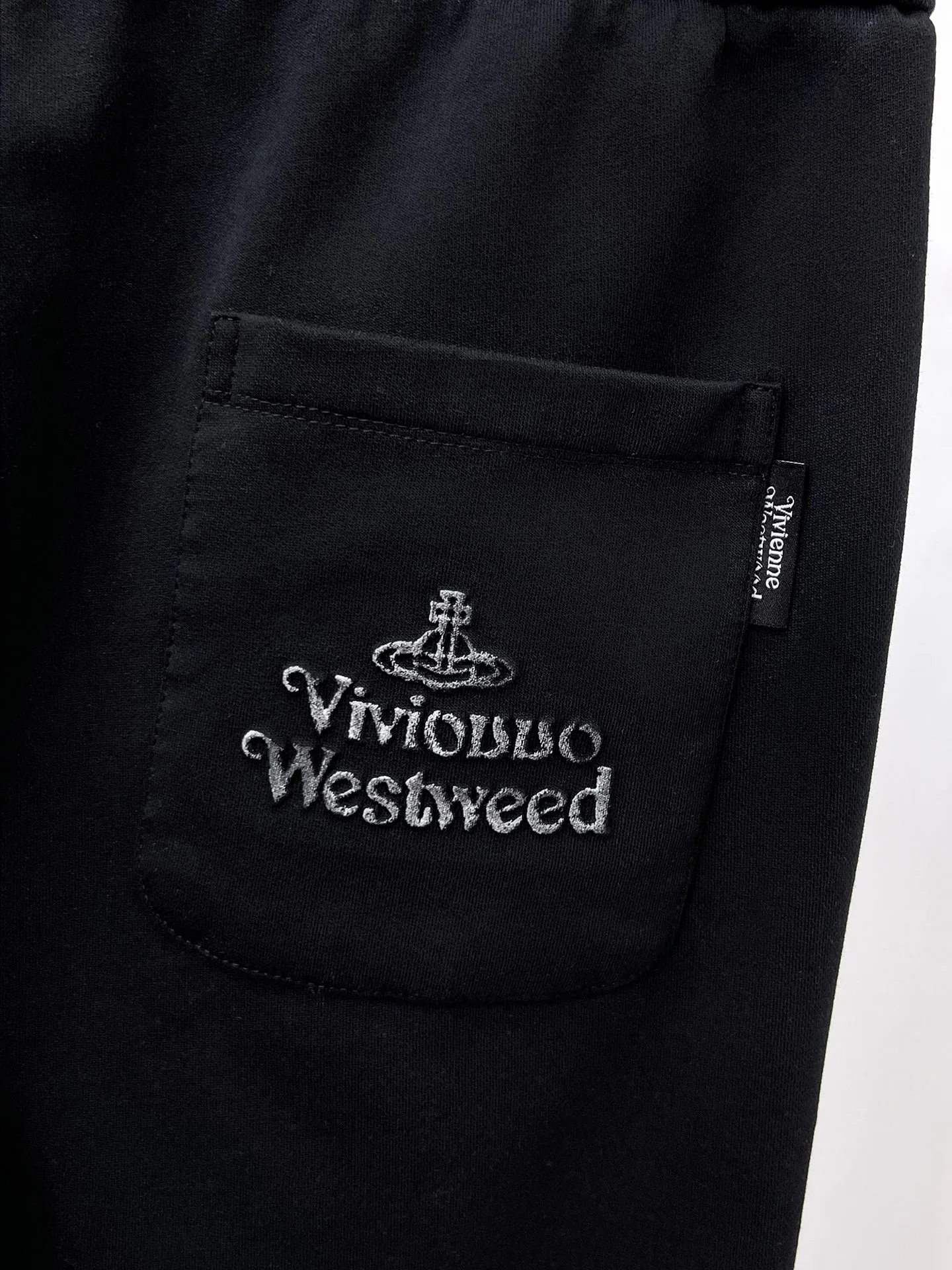 Men's Trousers VIVIENNE WESTWOOD 18399397