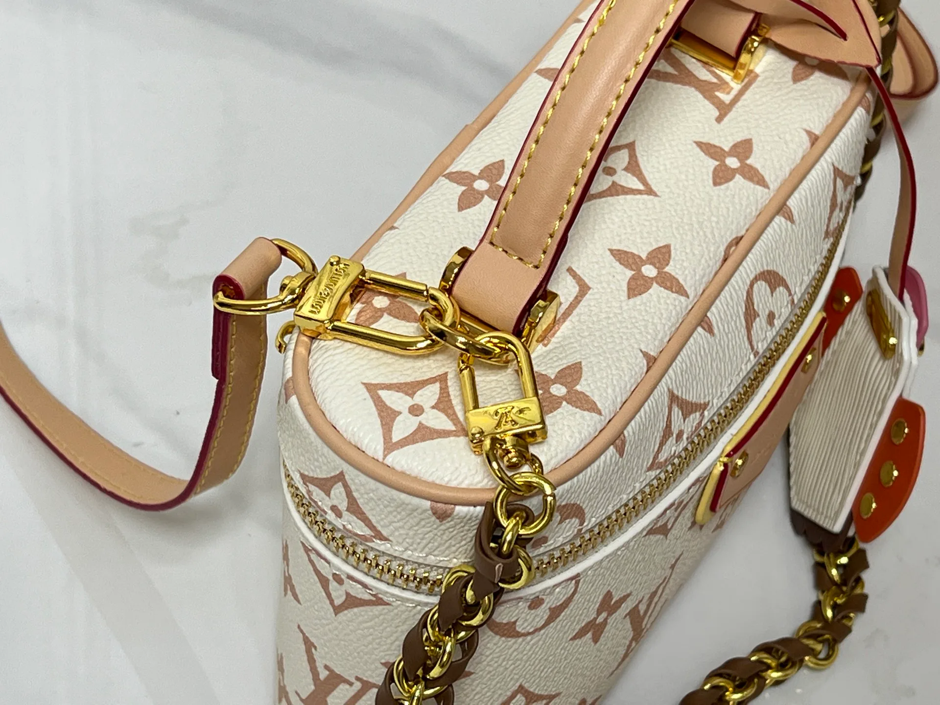 Women's Classic Handbags LOUIS VUITTON 17904080