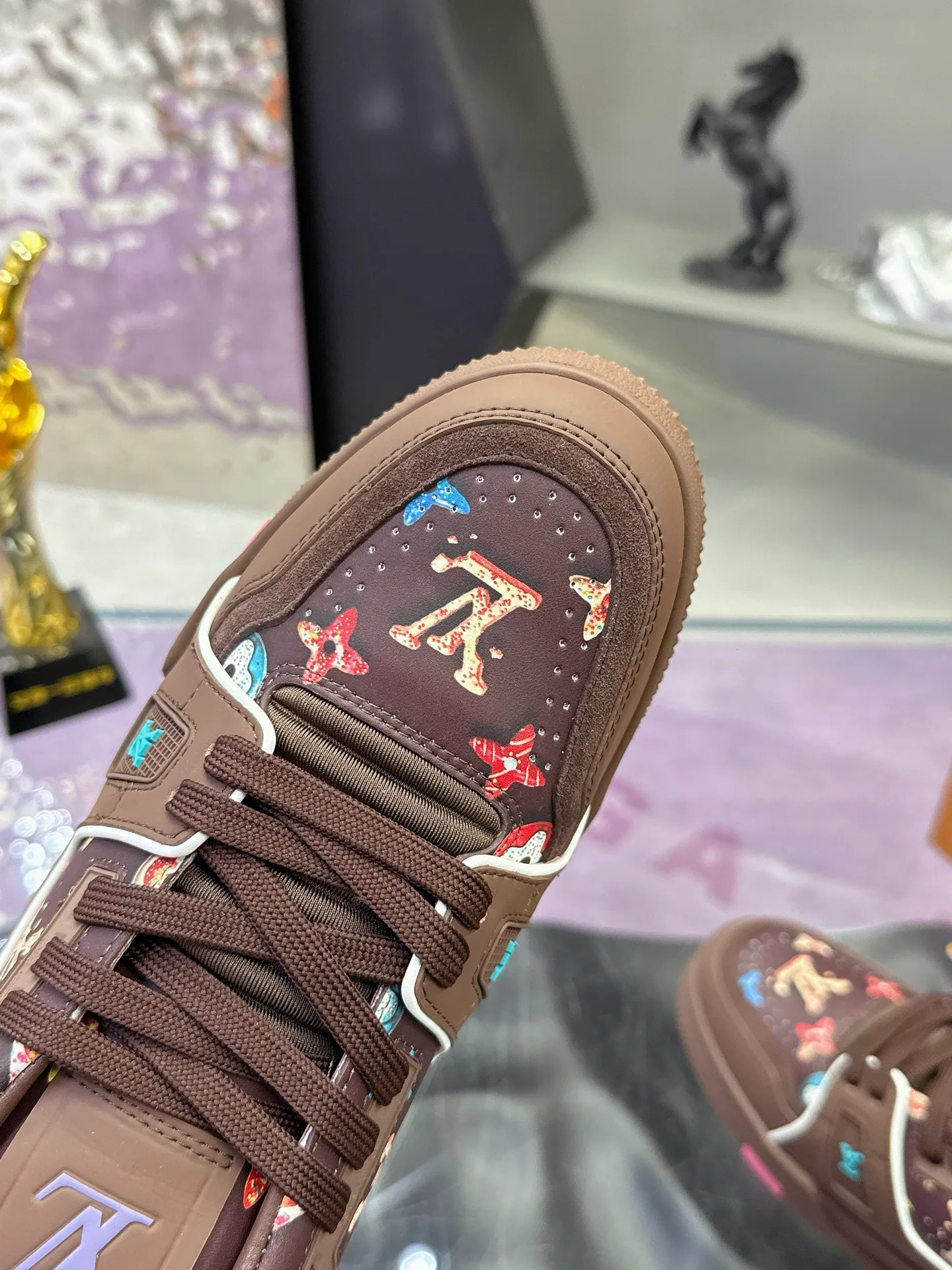 Women's Sneakers LOUIS VUITTON 17530420