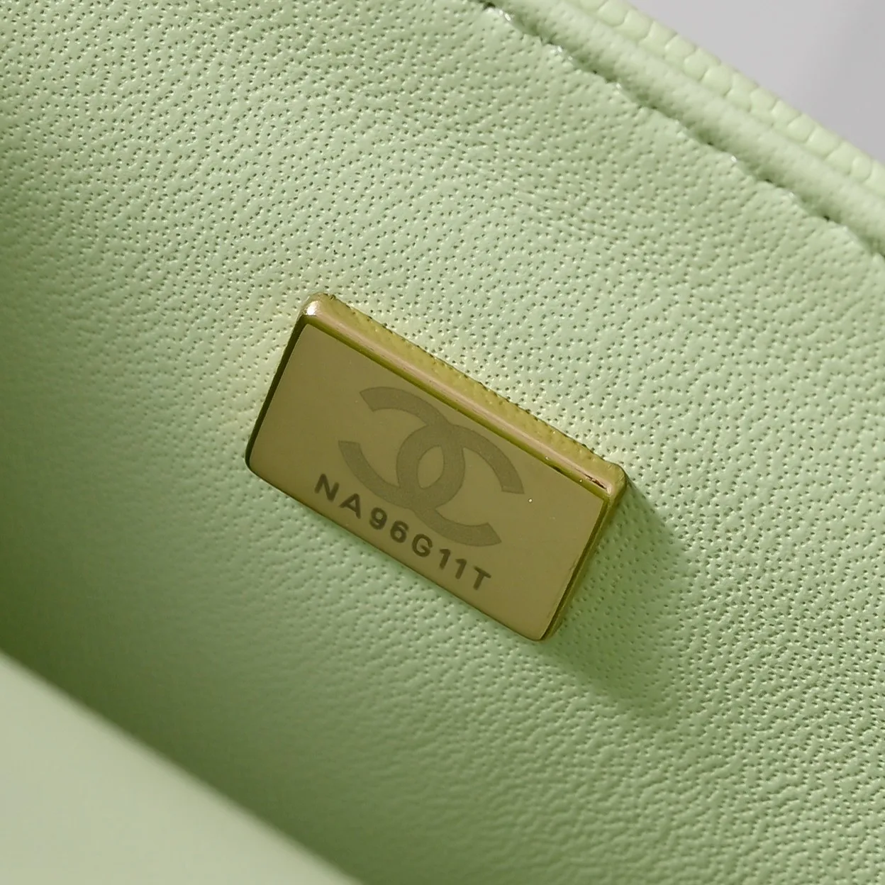 Women's Classic Handbags CHANEL 18147977
