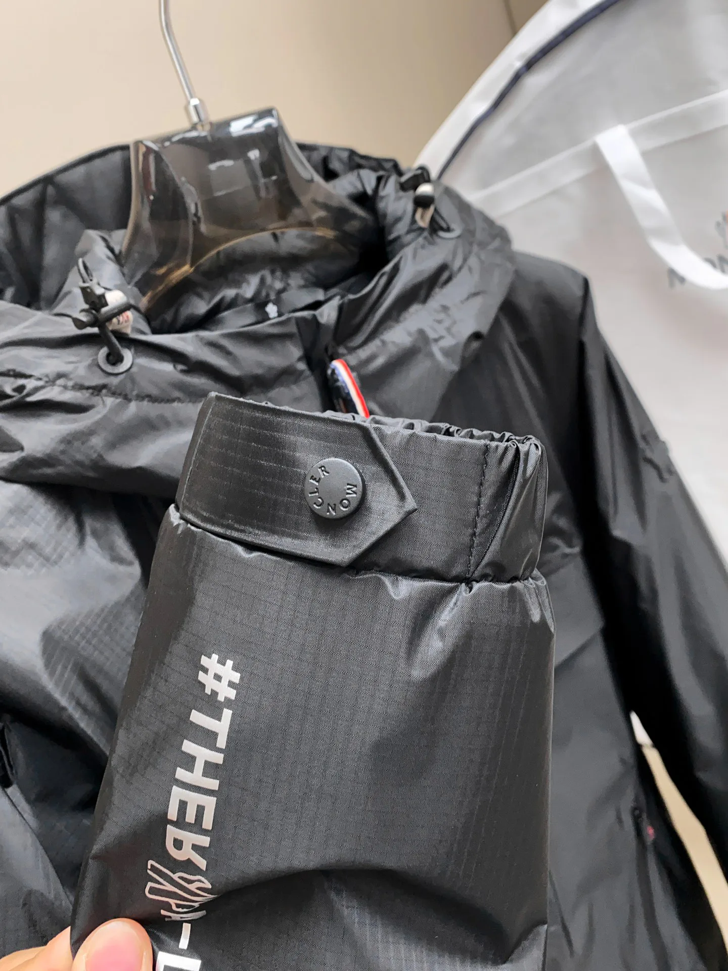 Куртки И Пуховики Мужские Moncler 18596747