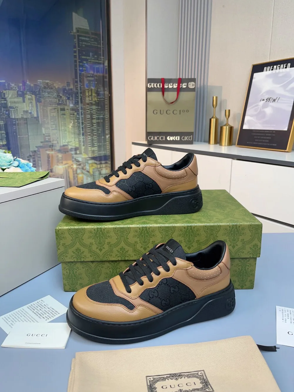 Women's Sneakers GUCCI 18369648