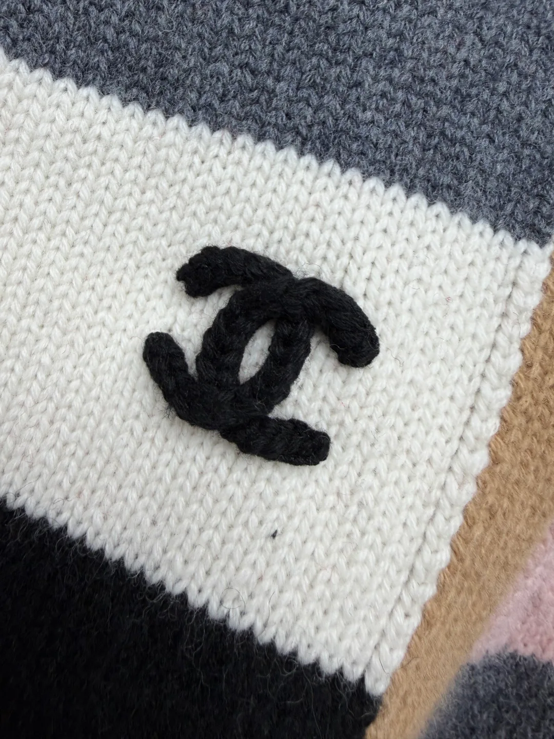 Women's Jumpers And Sweaters CHANEL 18362817