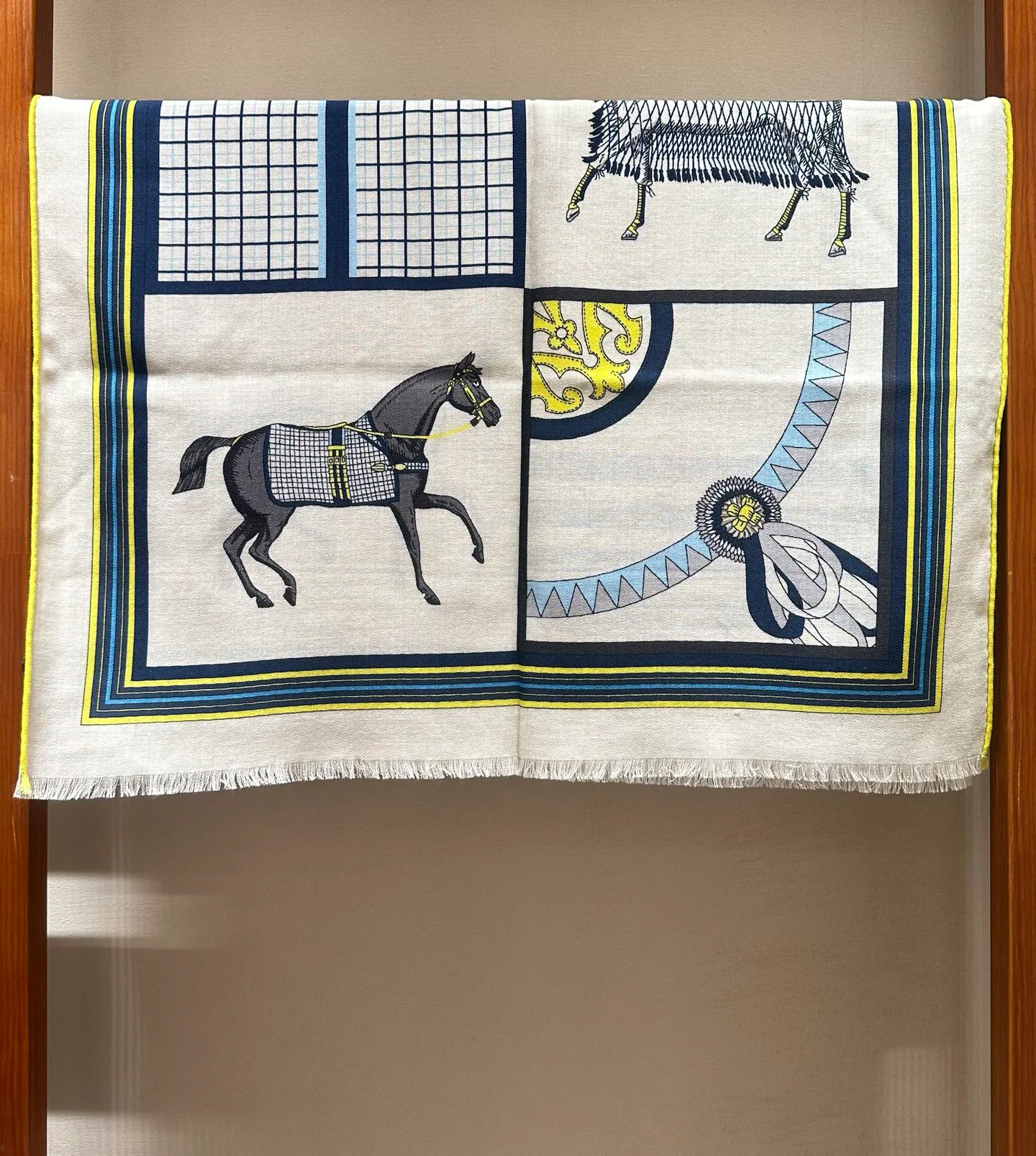Scarves HERMES 18222482