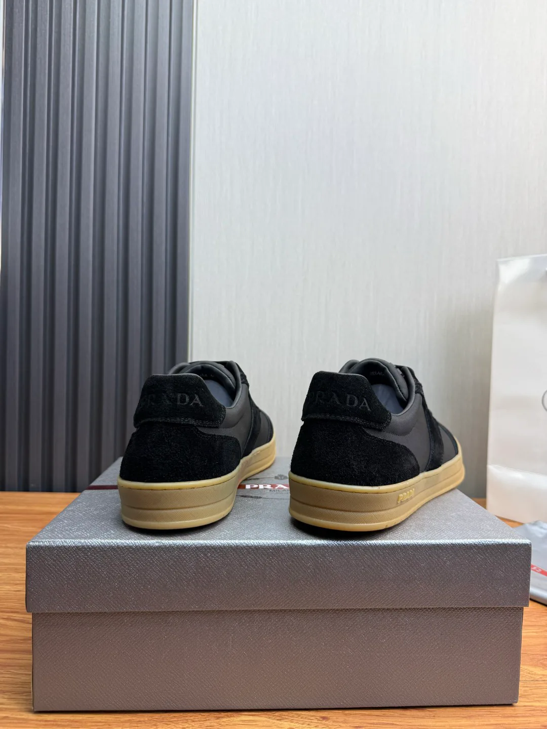 Men's Sneakers PRADA 17890552