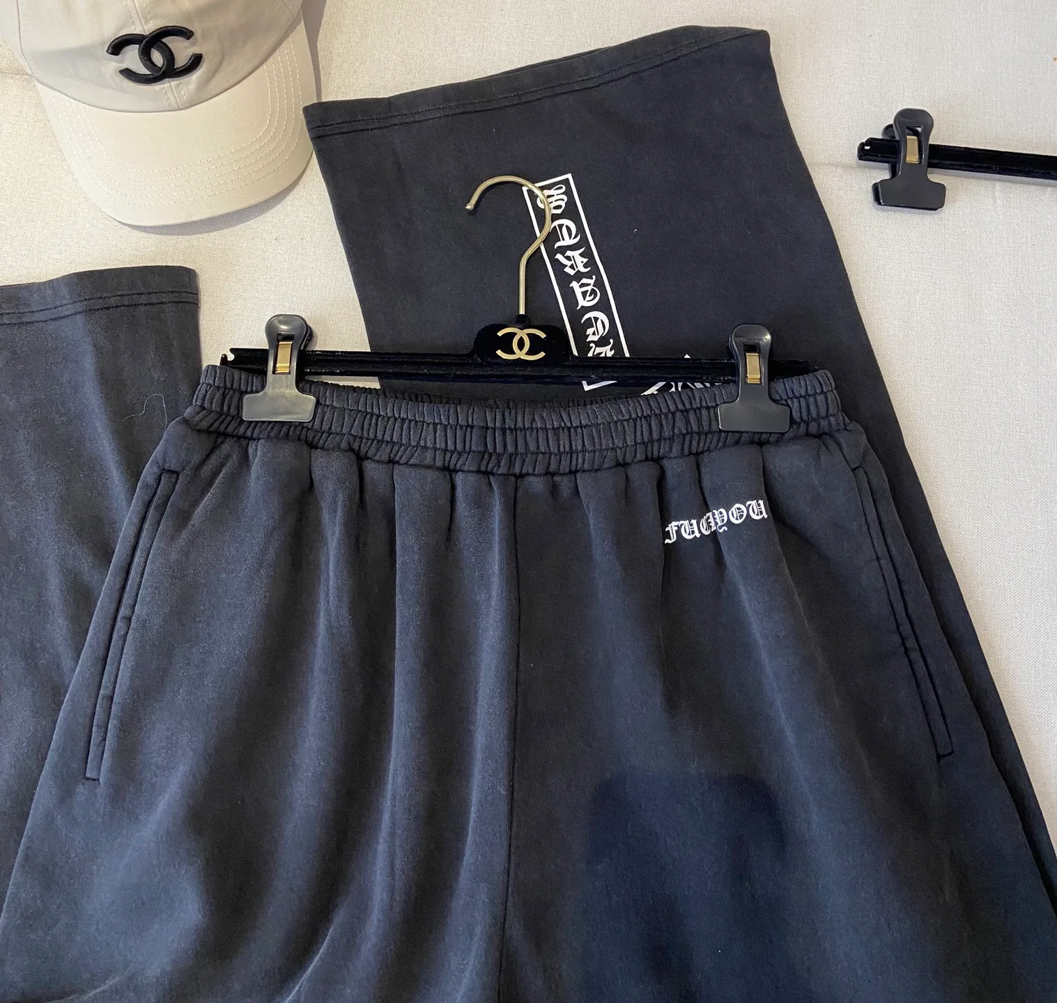 Women's Trousers CHROME HEARTS 18088645