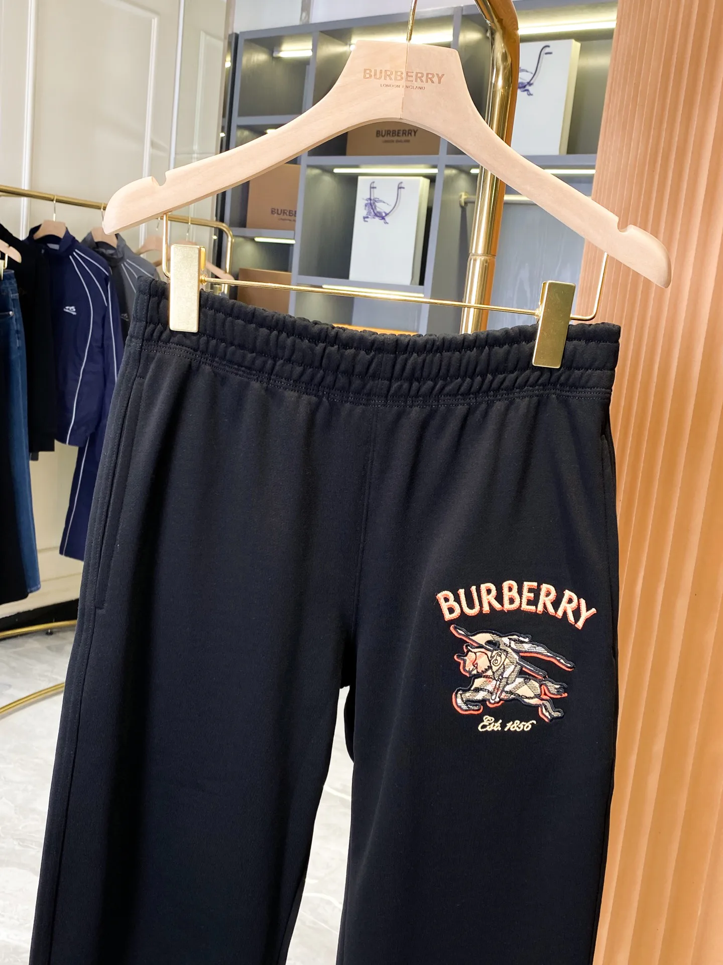 Men's Trousers BURBERRY 18141563